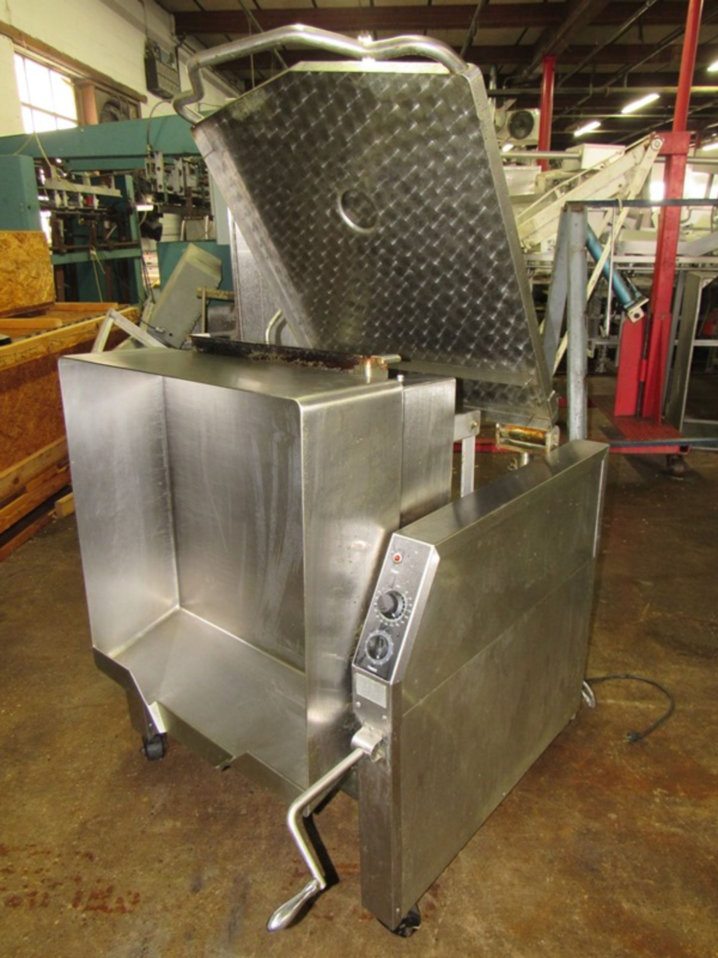 Market Forge Mdl. 30P-STGL Portable Tilting Skillet/Braising Pan, 30 gallon, natural gas, manual - Image 5 of 7