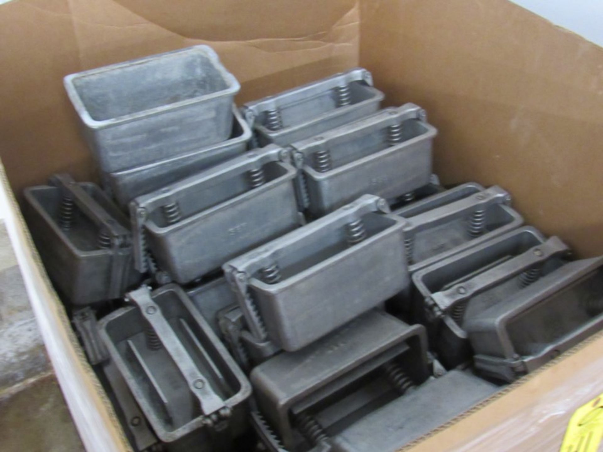 SE5 Aluminum Ham Molds, 11 1/2: L X 6" W X 4 1/2" D with spring loaded lid (All Funds Must Be Receiv