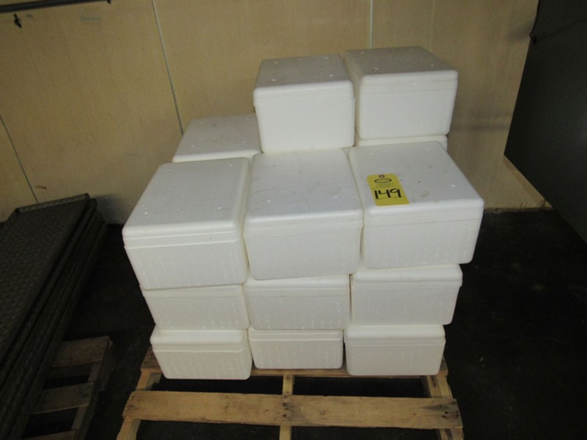 Lot of (40) Styrofoam Insulated Shippers, 8" W X 10" L X 8" Deep, (2,0) 11" W X 15" L X 7" D (All Fu - Image 2 of 2