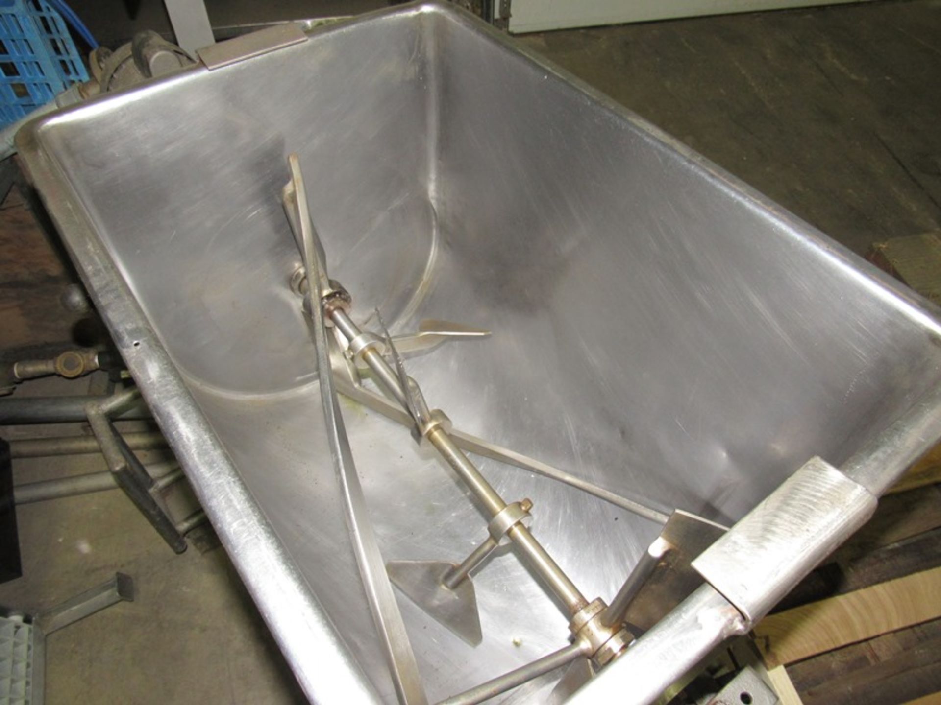 Portable Mixer, 16" W X 24" L X 18" D, stainless steel tilt out bowl, 1 h.p., dual voltage motor - Image 6 of 6