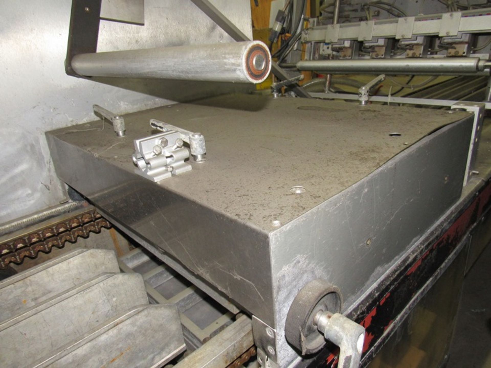 Kramer Grebe Rollstock Packager, 560 mm between chains, 16 up die, approx.: 120 mm wide X 150 mm - Image 8 of 19