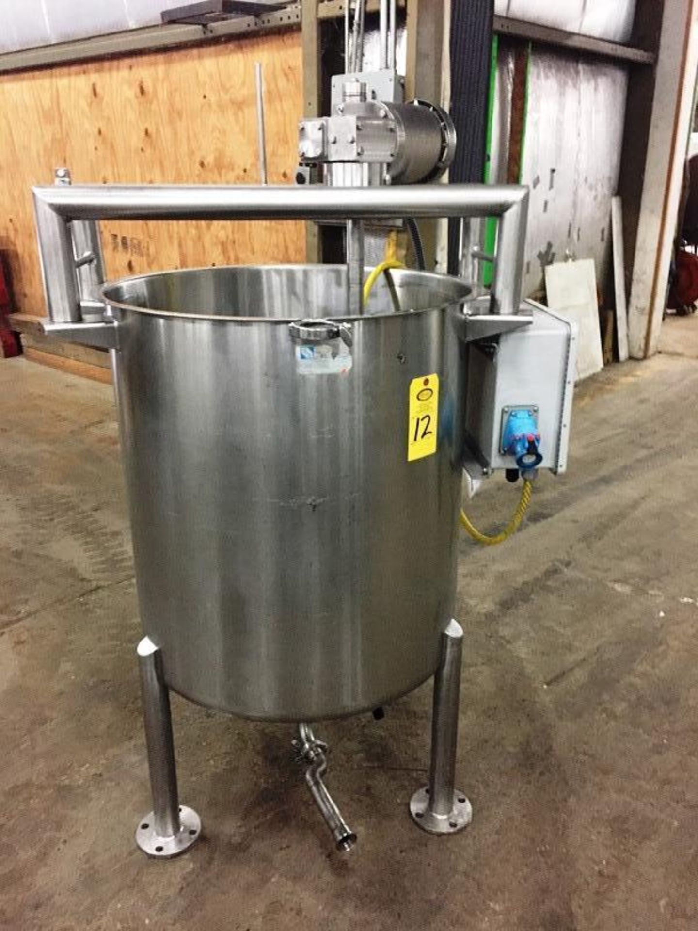 Stainless Steel Brine Tank with Admix Mixer, 30" diam X 33" deep, 230/460 volts, 3 phase ***All Moni