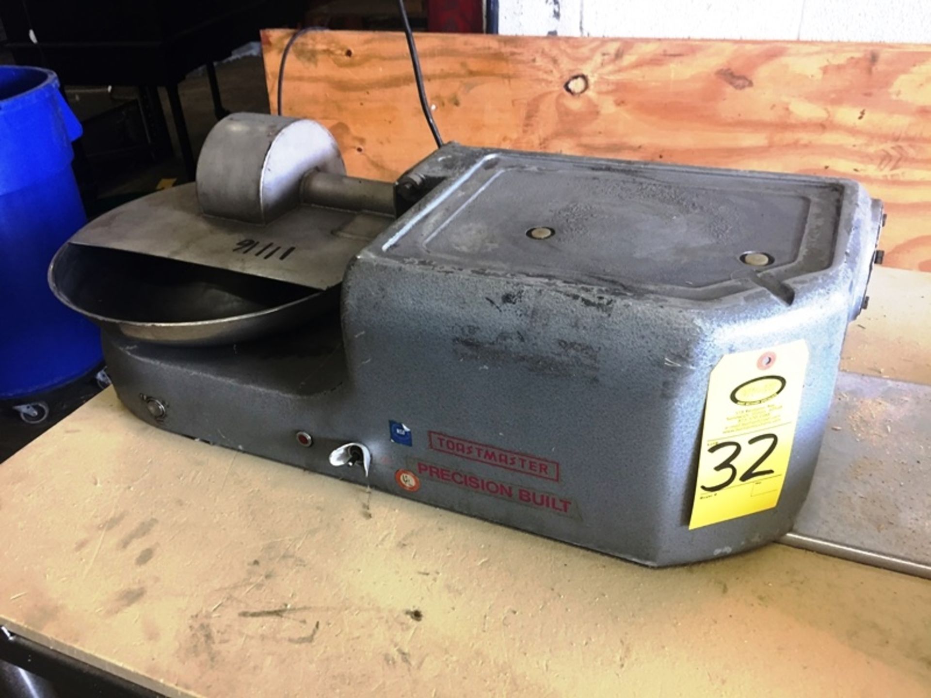 Toastmaster Bowl Chopper, 14 1/2" bowl dia., 2 blades, 110 volts, runs good ***All Monies must be re