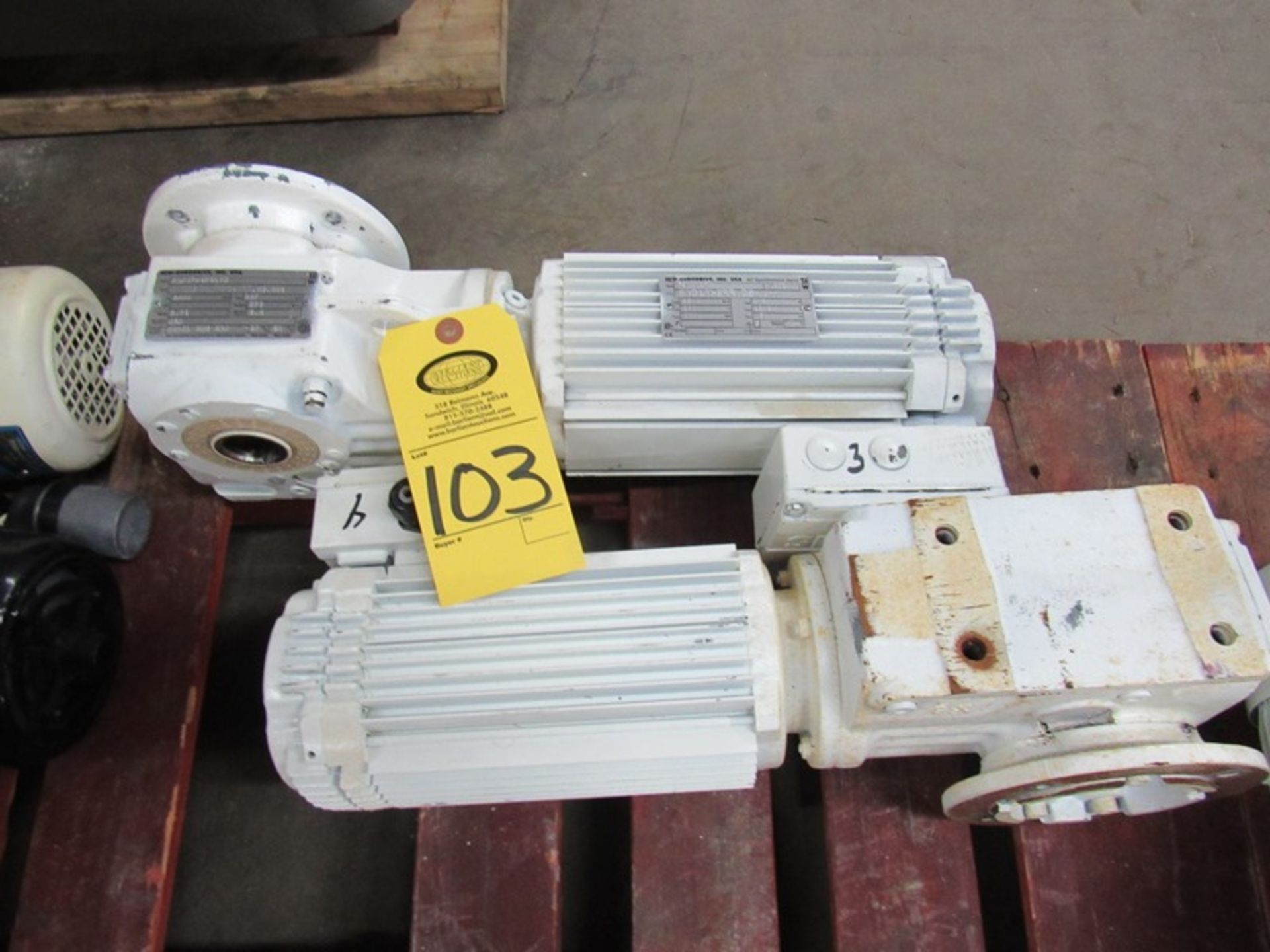 Lot of (2) SEW/Eurodrive Motors/Gearboxes, motor type DFY71LTH, IP 65, T Stall 66.4 Lb- In