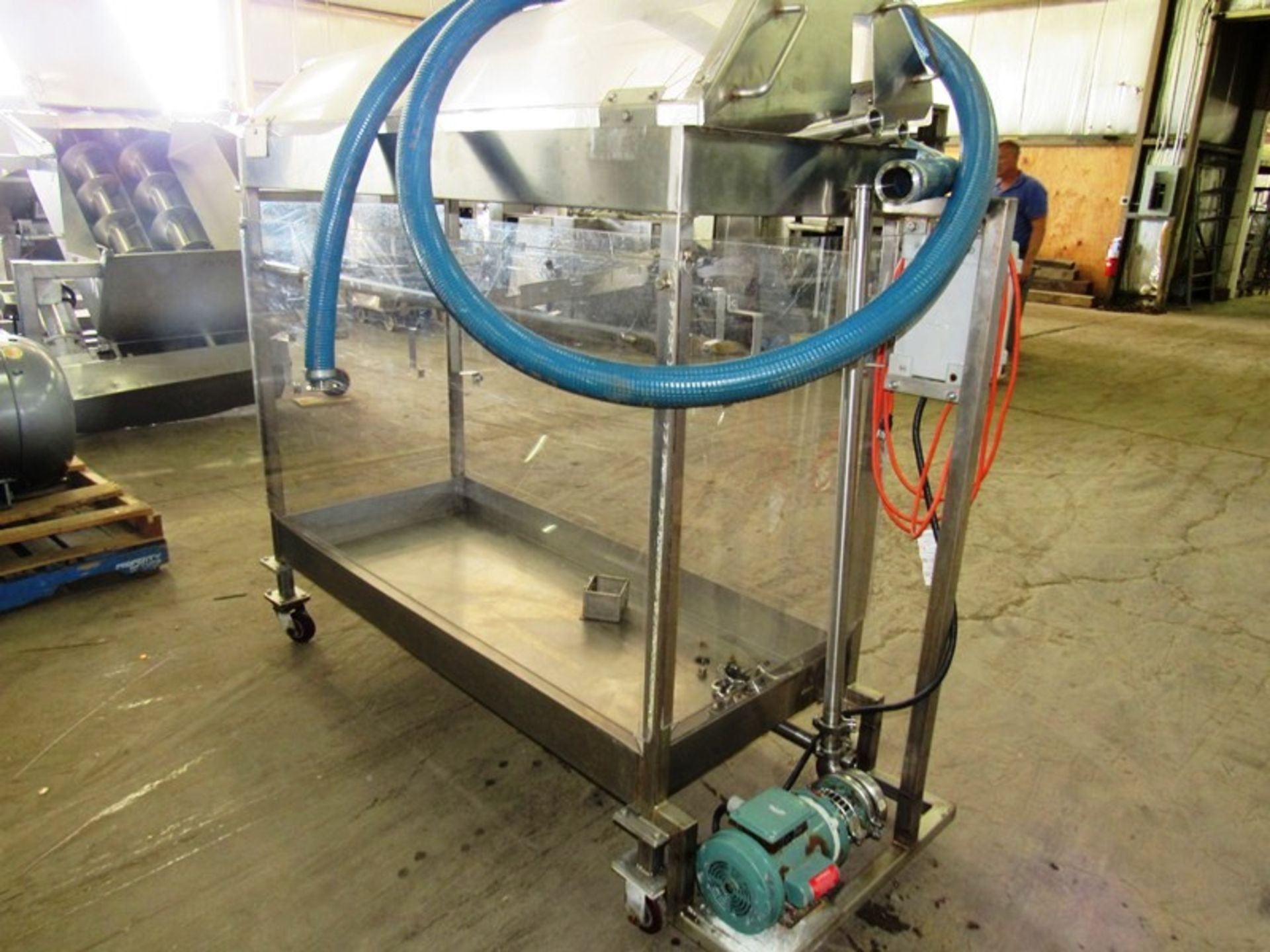 Parts Washer, plastic construction, 2' W X 5' L X 4' T, w/1" piping, centrifugal pump - Image 2 of 4