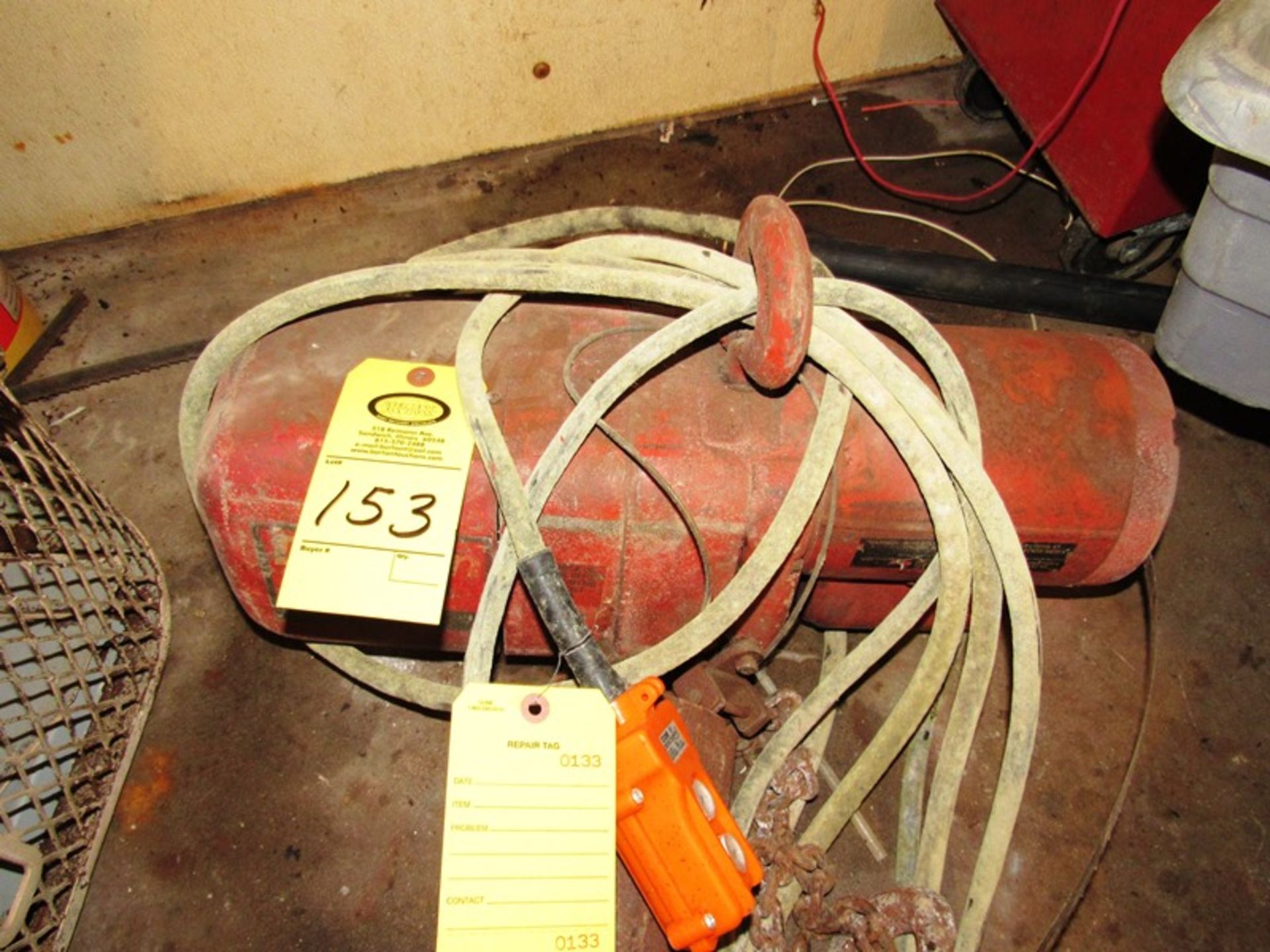 1/2 Ton Hoist, Dayton(All Funds Must Be Received by Friday, December 6th, 2019.Removal Starts - Image 2 of 2