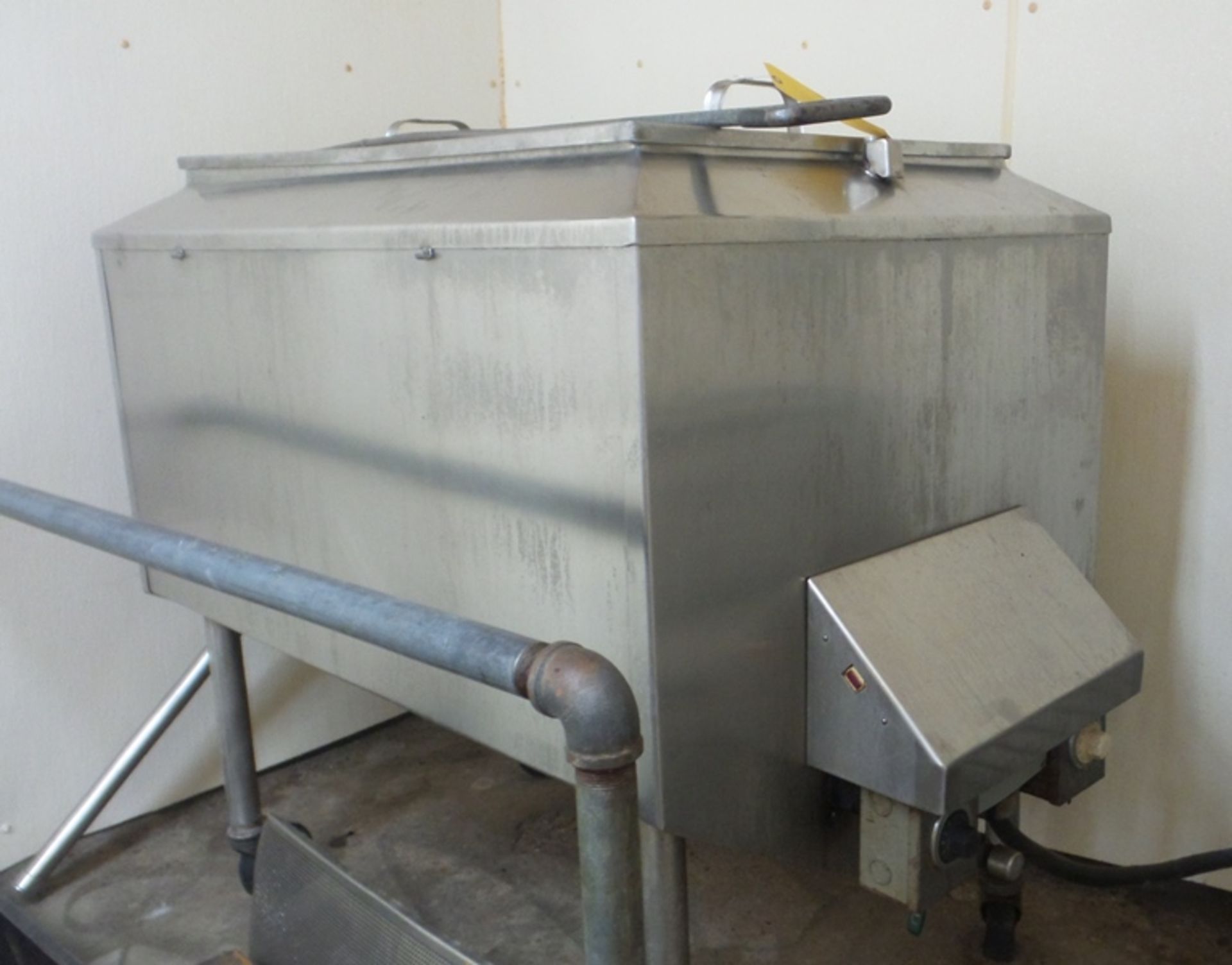 Industrial Eng. Equipment Co. Stainless Steel Rendering Tank, 220 volts, 3 phase electric heated,