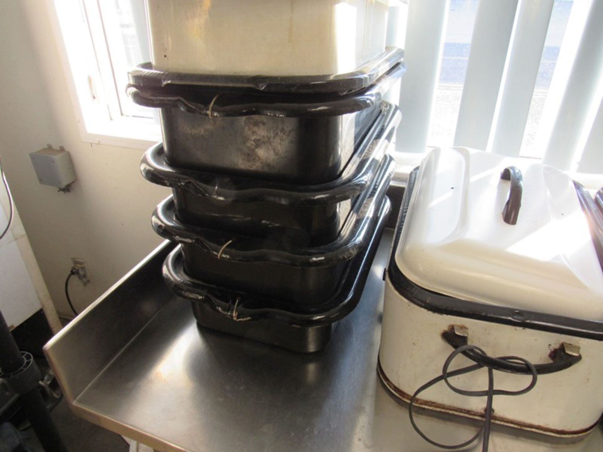 Roasting Pans, 110V(All Funds Must Be Received by Friday, December 6th, 2019.Removal Starts - Image 4 of 5