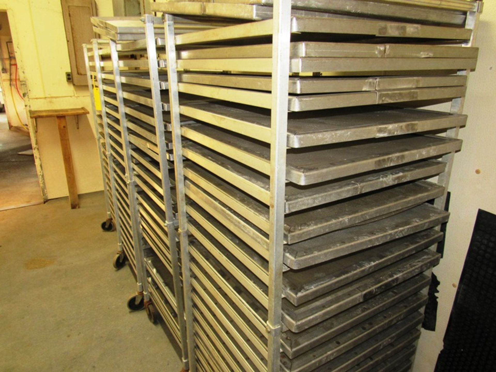 Aluminum Freezer Carts, 27"x 27" x 69" w/24.5" X 29" stainless steel mesh screens(All Funds Must - Image 6 of 6