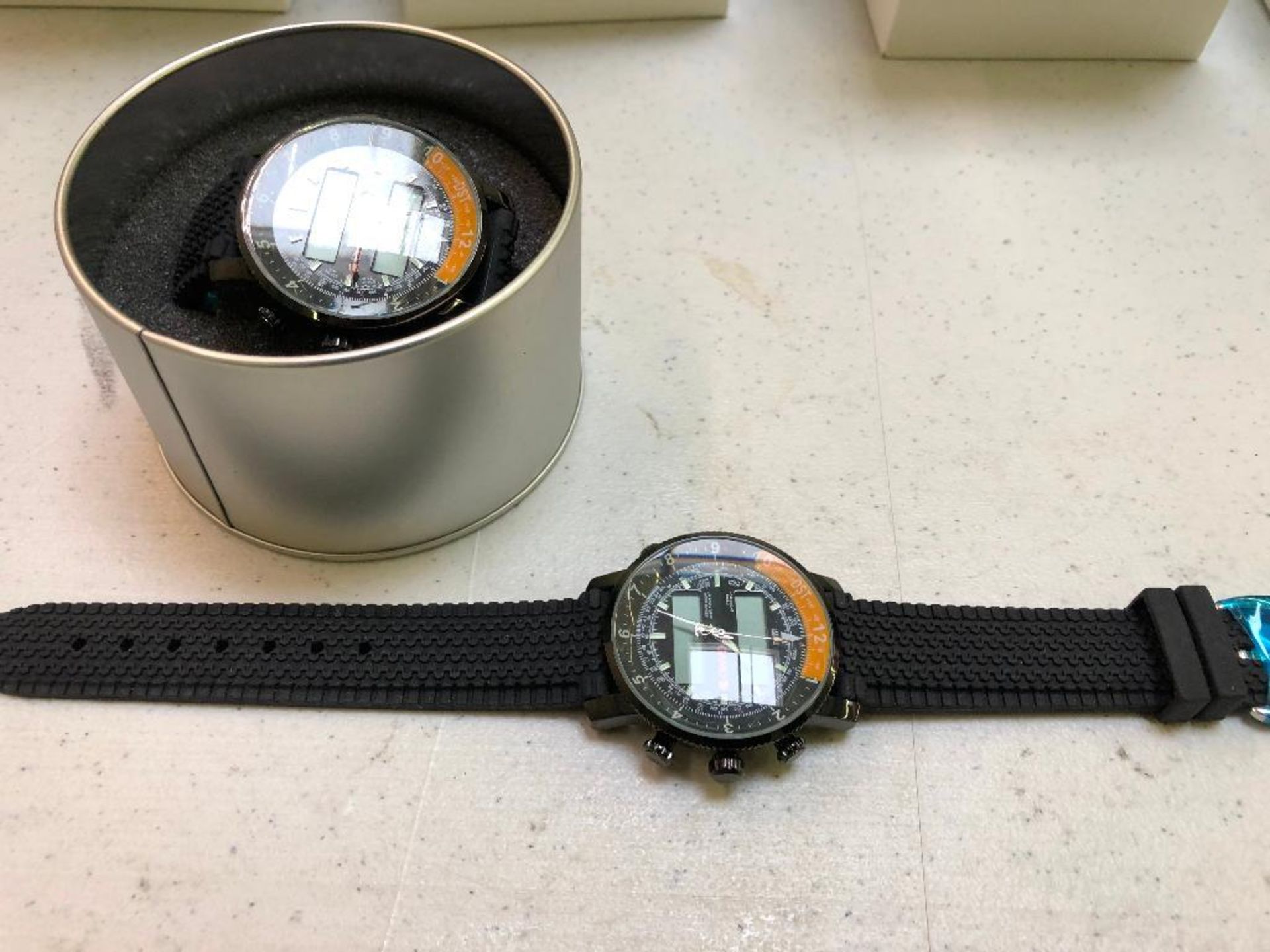 DESCRIPTION: (2) GAMNO SPORTING WATCHES W/ HEAVY DUTY RUBBER BANDS. LOCATION: BACK BAY THIS LOT IS: