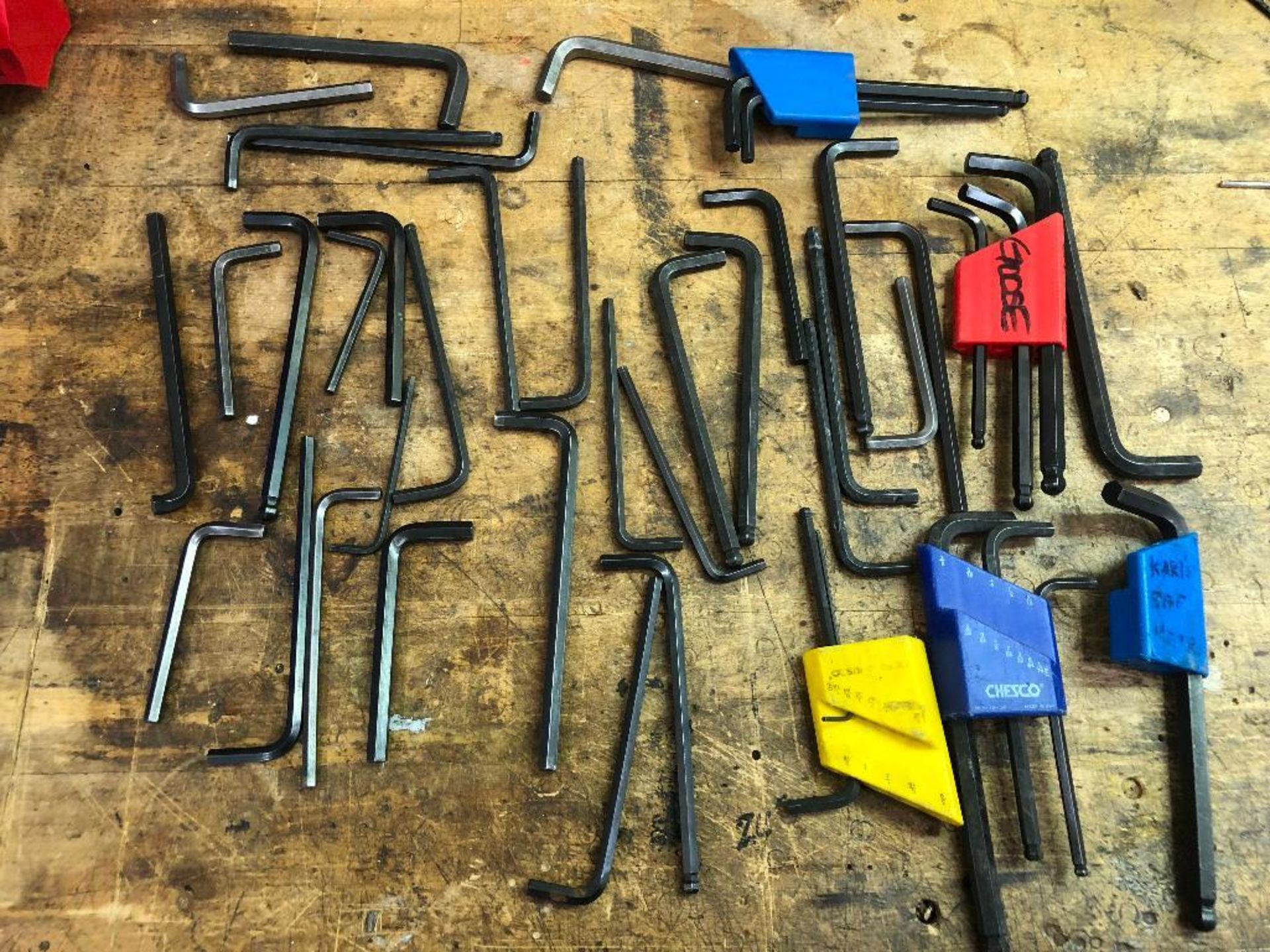 DESCRIPTION: (1) LOT OF ASSORTED ALLEN KEYS. ADDITIONAL INFORMATION: W/ PLASTIC BIN LOCATION: TOOL R - Image 2 of 3