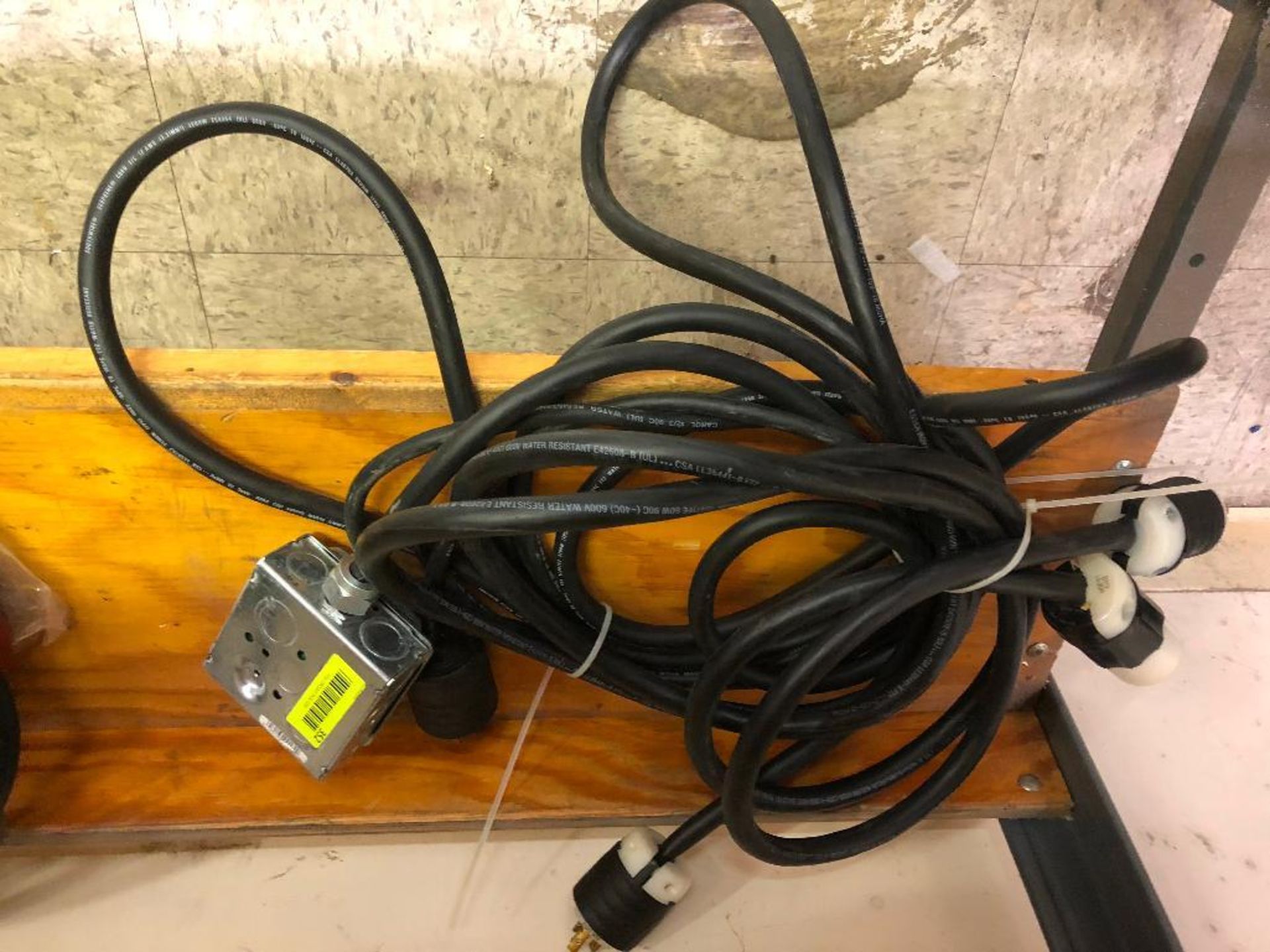 DESCRIPTION: 20 AMP EXTENSION CORD W/ OUTLET BOX. LOCATION: TOOL ROOM QTY: 1