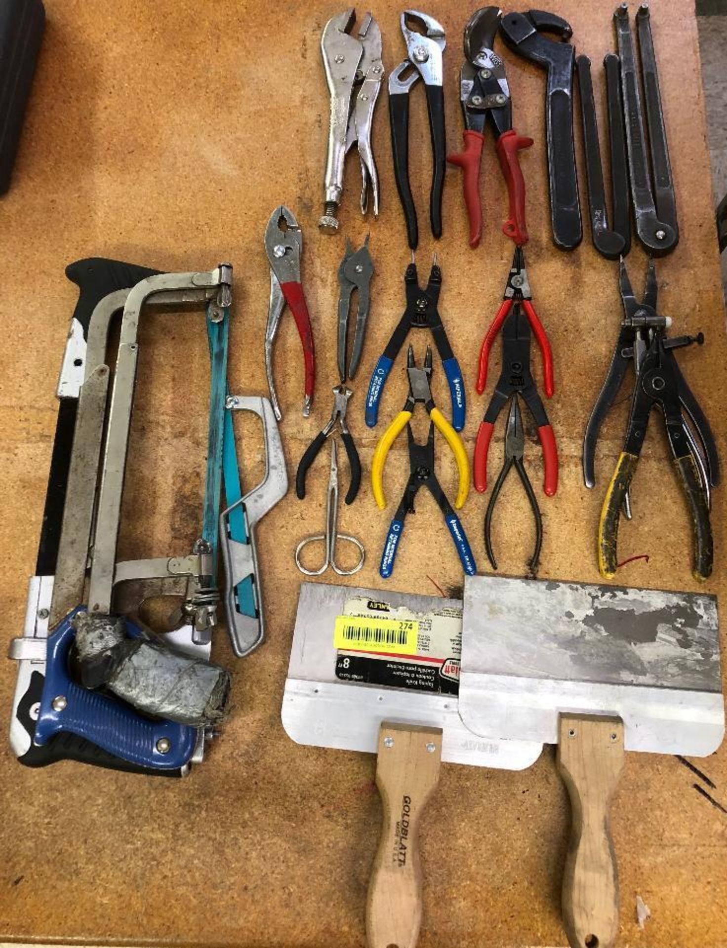 DESCRIPTION: ASSORTED HAND TOOLS AS SHOWN LOCATION: ASSEMBLY ROOM THIS LOT IS: ONE MONEY QTY: 1