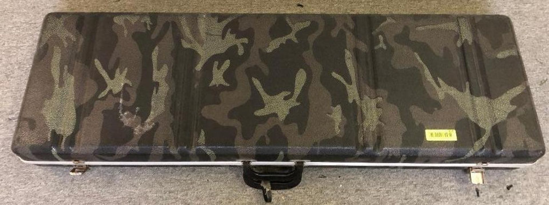 DESCRIPTION: HARD SHELL BOW CASE SIZE: INCHES: 46 X 15 LOCATION: SHIPPING OFFICE QTY: 1