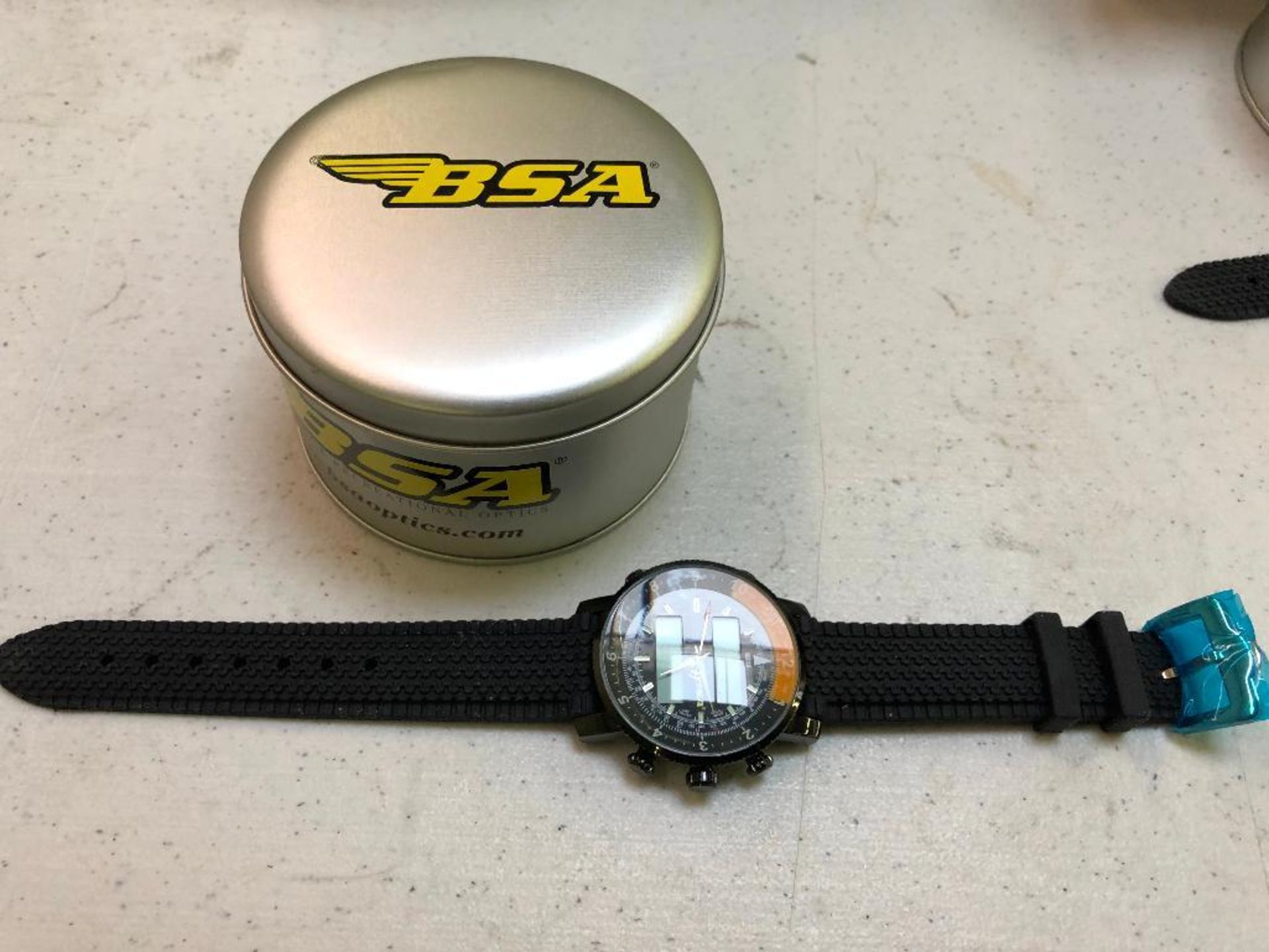 DESCRIPTION: (2) BSA SPORTING WATCHES W/ HEAVY DUTY RUBBER BANDS. LOCATION: BACK BAY THIS LOT IS: SO
