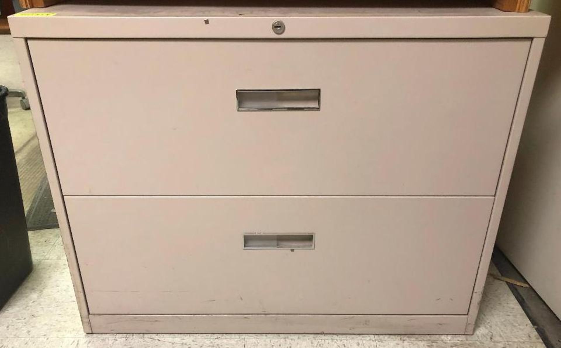 DESCRIPTION: 2-DRAWER METAL FILE CABINET LOCATION: PACKAGING OFFICE QTY: 1