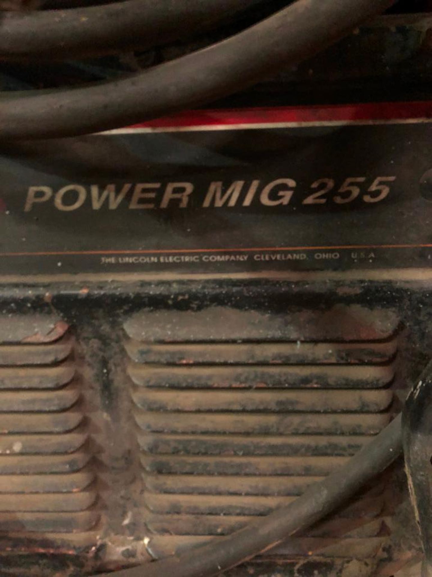 DESCRIPTION MIG WELDER BRAND/MODEL LINCOLN POWER MIG 255 ADDITIONAL INFO 230V/208V, 1 PHASE QUANTITY - Image 3 of 4