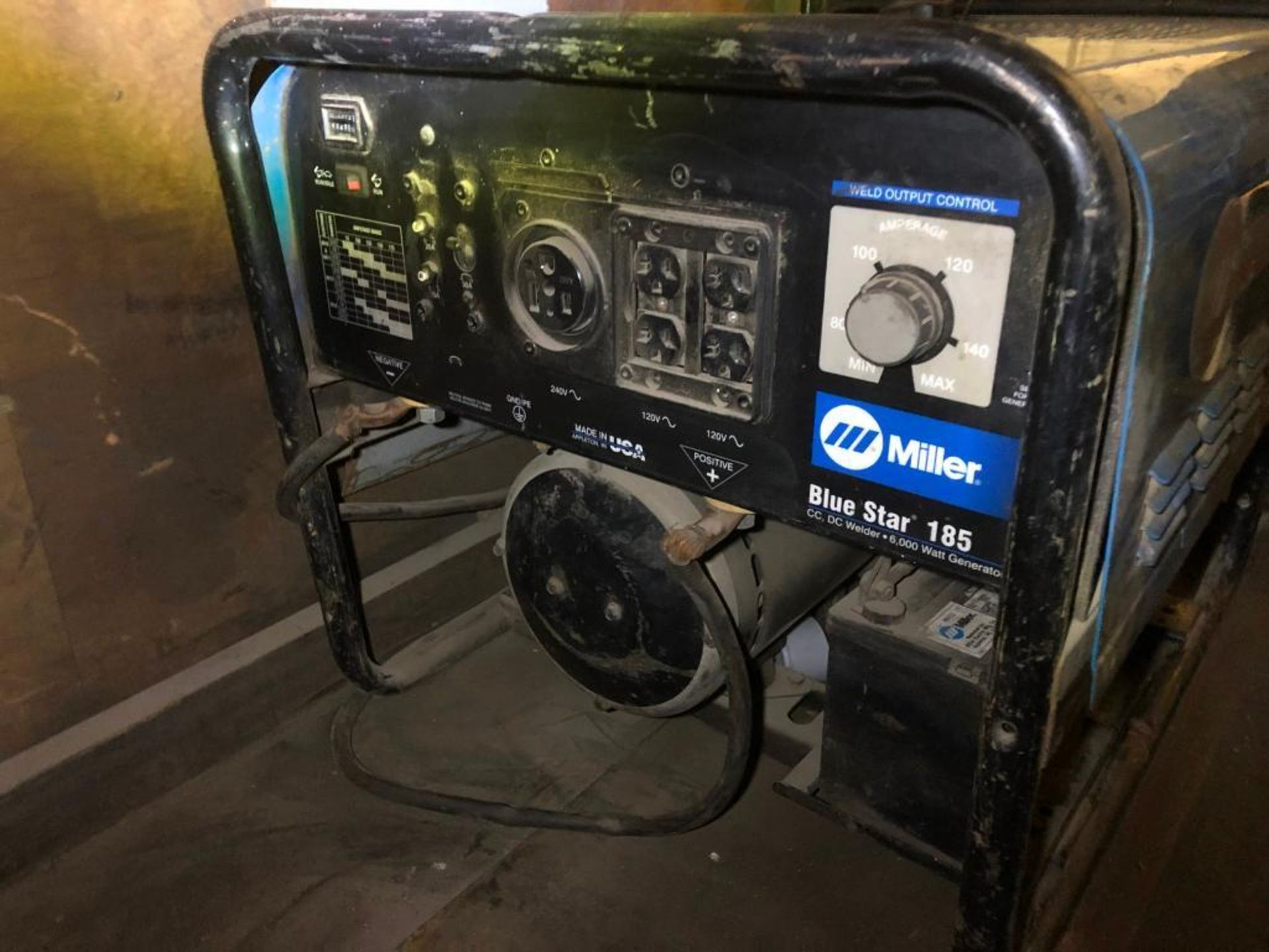 DESCRIPTION WELDER/GENERATOR BRAND/MODEL MILLER BLUE STAR 185 ADDITIONAL INFO 263 HOURS QUANTITY: X - Image 3 of 4