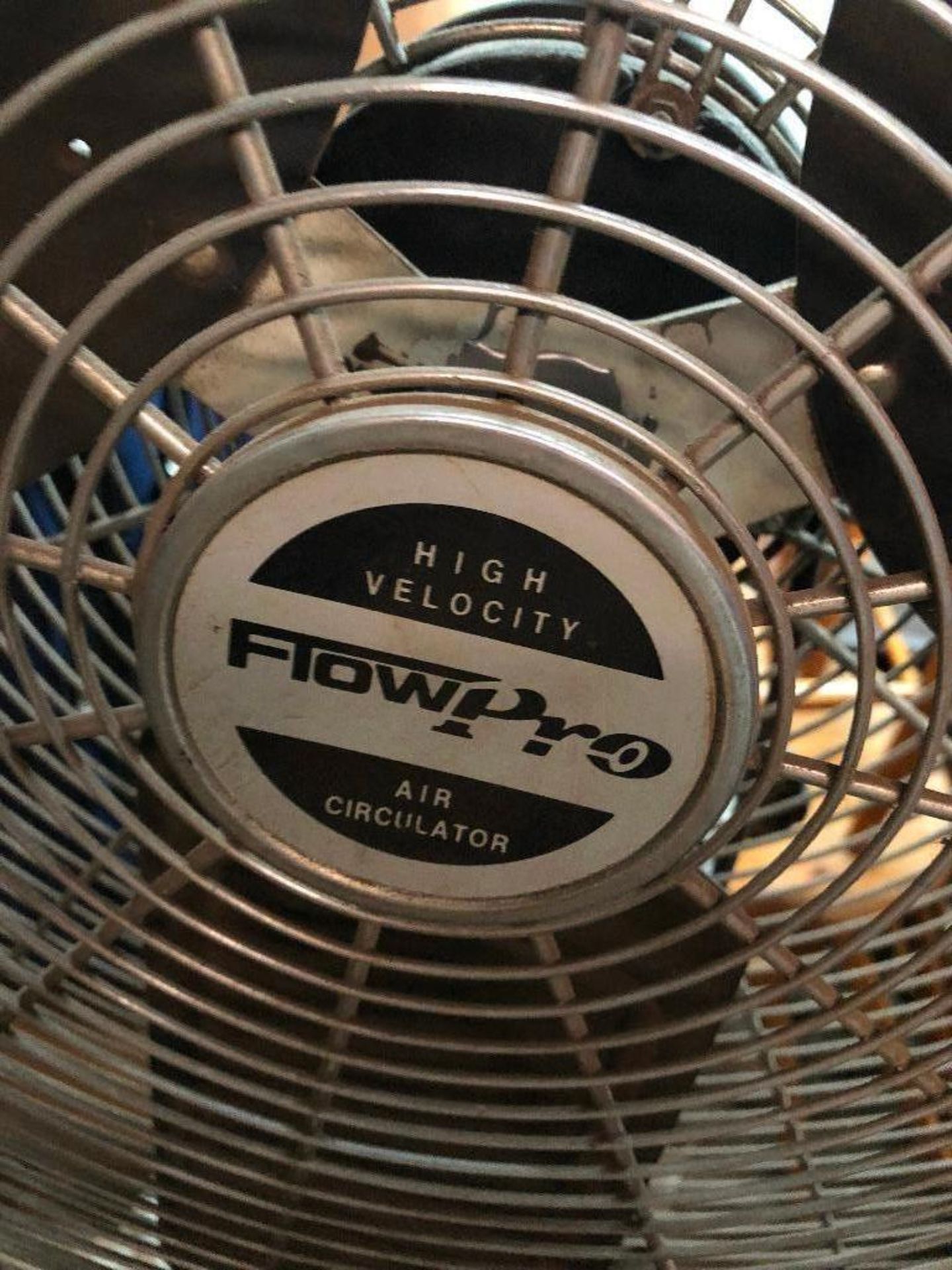 DESCRIPTION: (2) FLOWPRO 25" INDUSTRIAL PEDESTAL FANS. LOCATION: SECOND FLOOR THIS LOT IS: SOLD BY T - Image 3 of 3