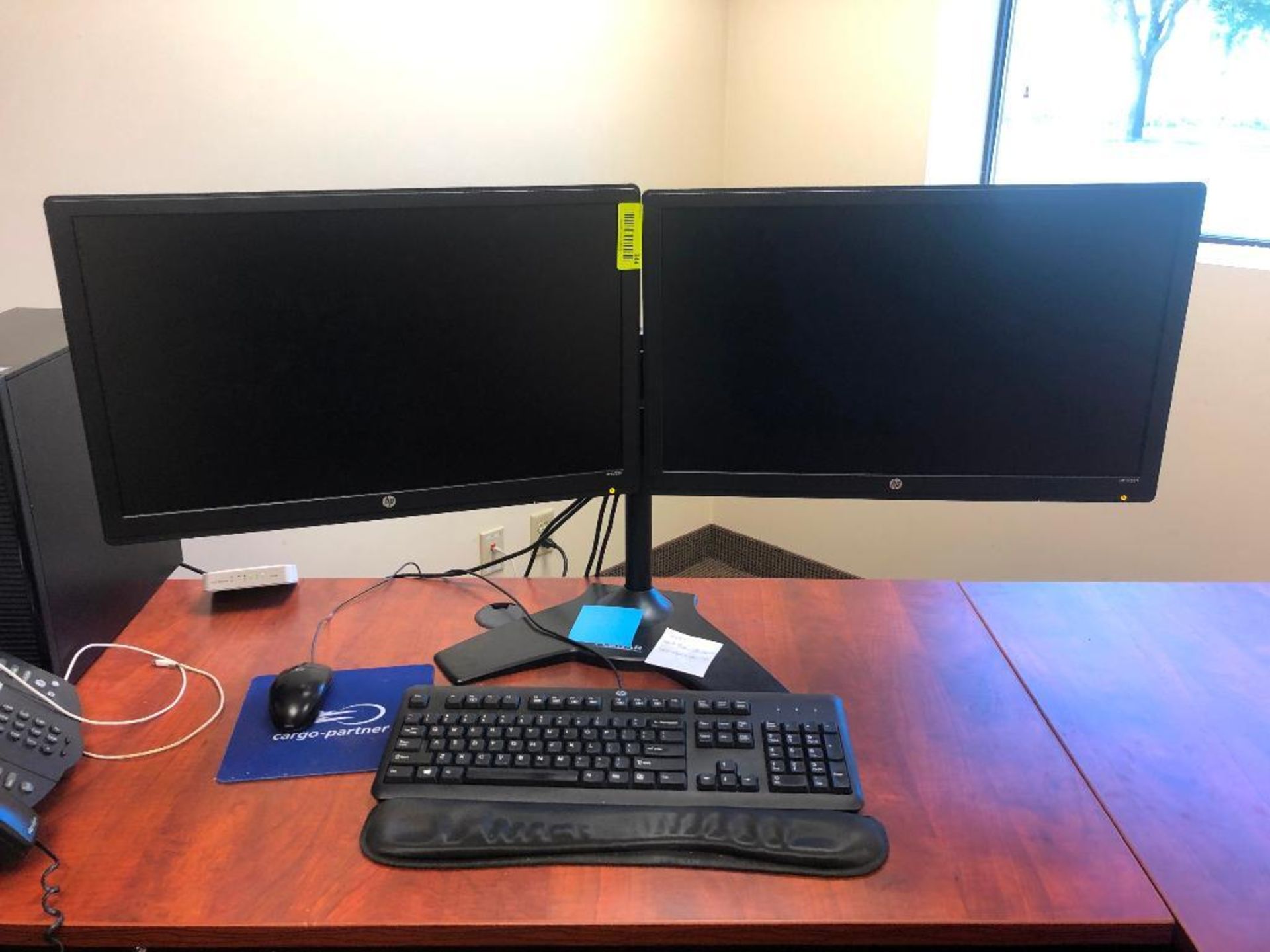 DESCRIPTION: HP PRODESK 405 BUSINESS PC WITH DUAL MOUNTED HP MONITOR SET UP ADDITIONAL INFORMATION: - Image 2 of 5