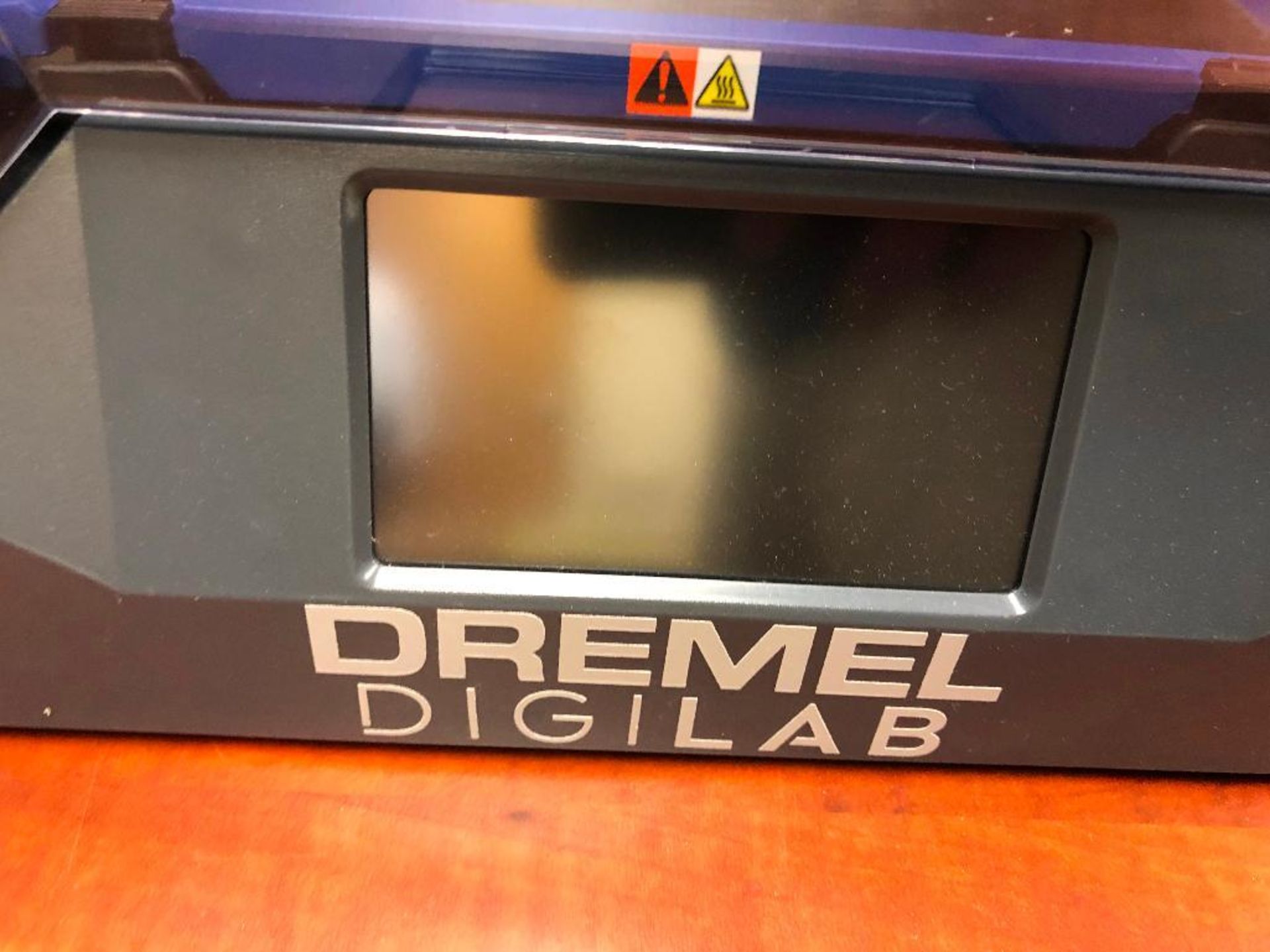 DESCRIPTION: DREMEL 3D45 DIGILAB 3D PRINTER ADDITIONAL INFORMATION: RETAILS FOR $1800 LOCATION: LEFT - Image 3 of 6