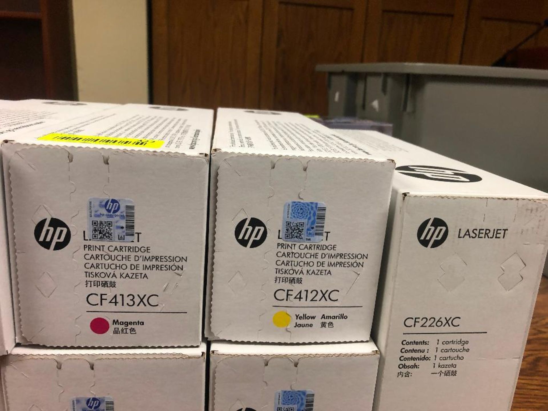 DESCRIPTION: LARGE ASSORTMENT OF PRINTER INK ADDITIONAL INFORMATION: SEE ADDITIONAL PHOTOS LOCATION: - Image 4 of 5