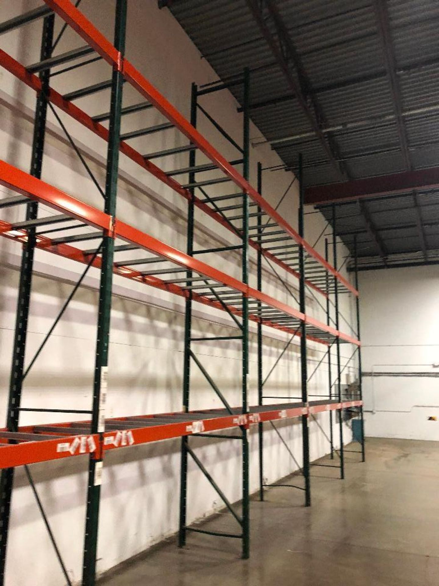 DESCRIPTION: (5) SECTIONS OF 9' X 3' X 18' PALLET RACKING ADDITIONAL INFORMATION: W/ (6) UPRIGHTS, ( - Bild 9 aus 9