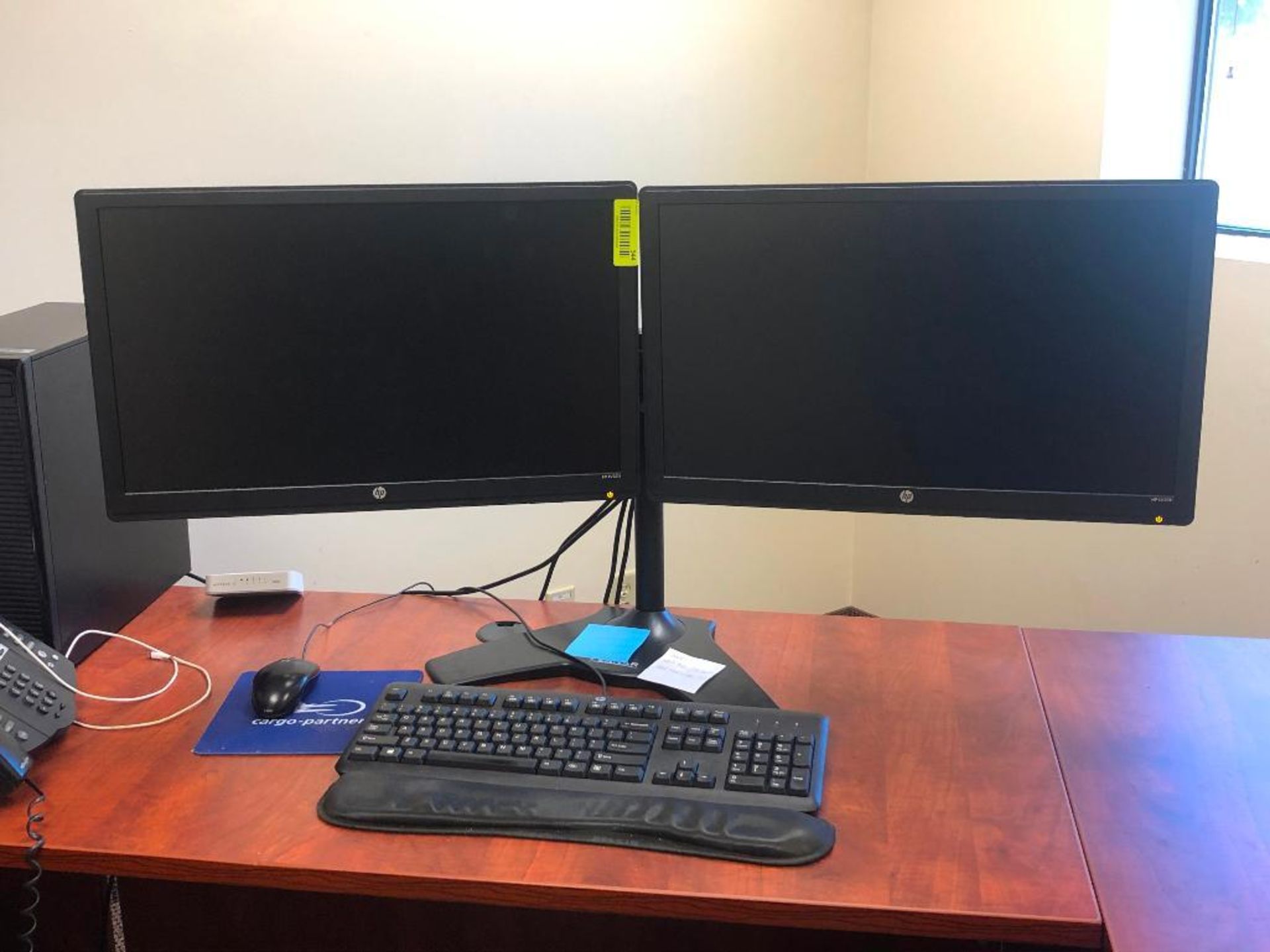 DESCRIPTION: HP PRODESK 405 BUSINESS PC WITH DUAL MOUNTED HP MONITOR SET UP ADDITIONAL INFORMATION: - Image 3 of 5