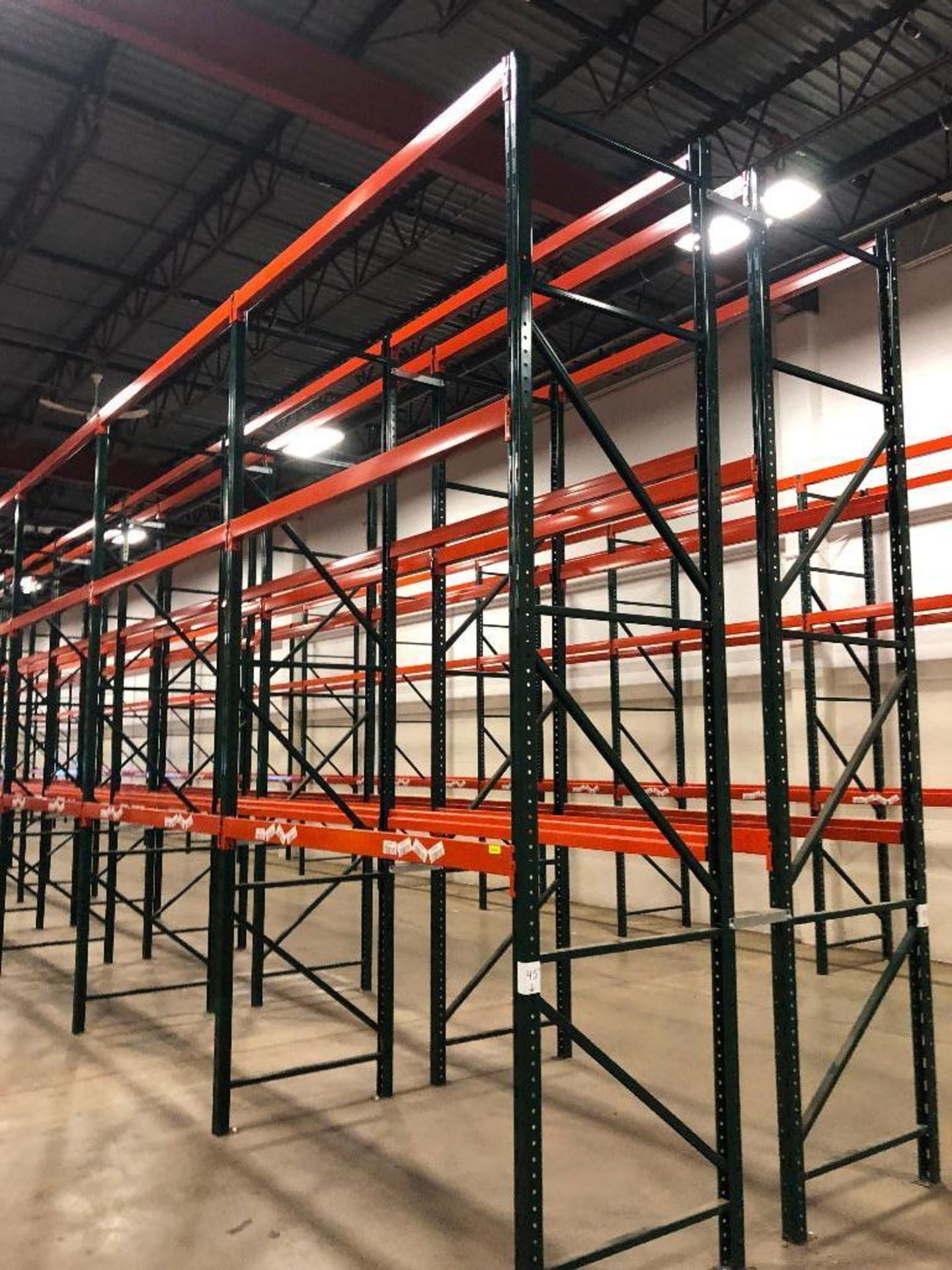 DESCRIPTION: (12) SECTIONS OF 9' X 3' X 15' PALLET RACKING ADDITIONAL INFORMATION: W/ (13) UPRIGHTS, - Bild 2 aus 4