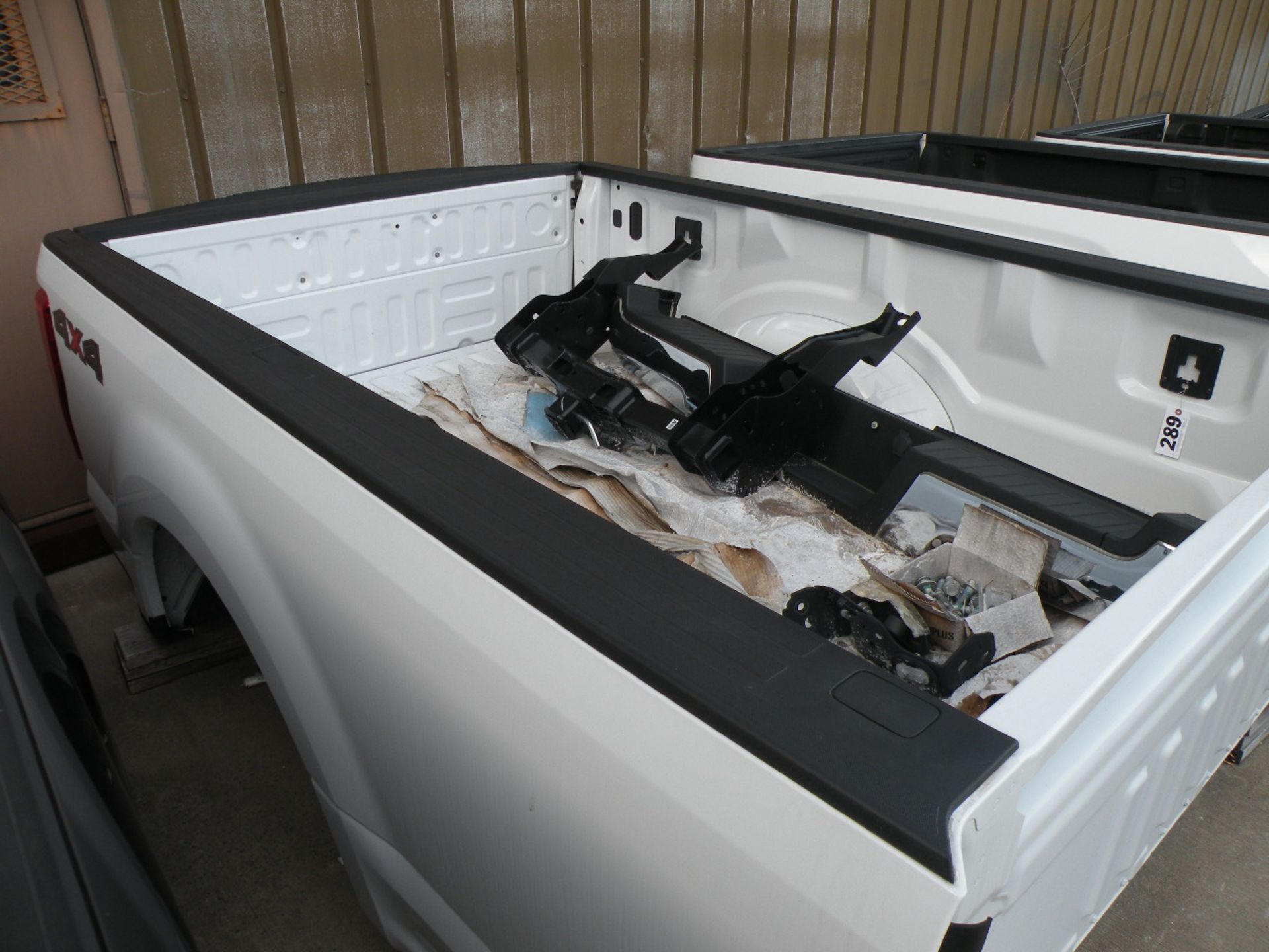 Ford Super Duty Truck Bed w/Chrome Bumper & Hitch (Hopkinsville)
