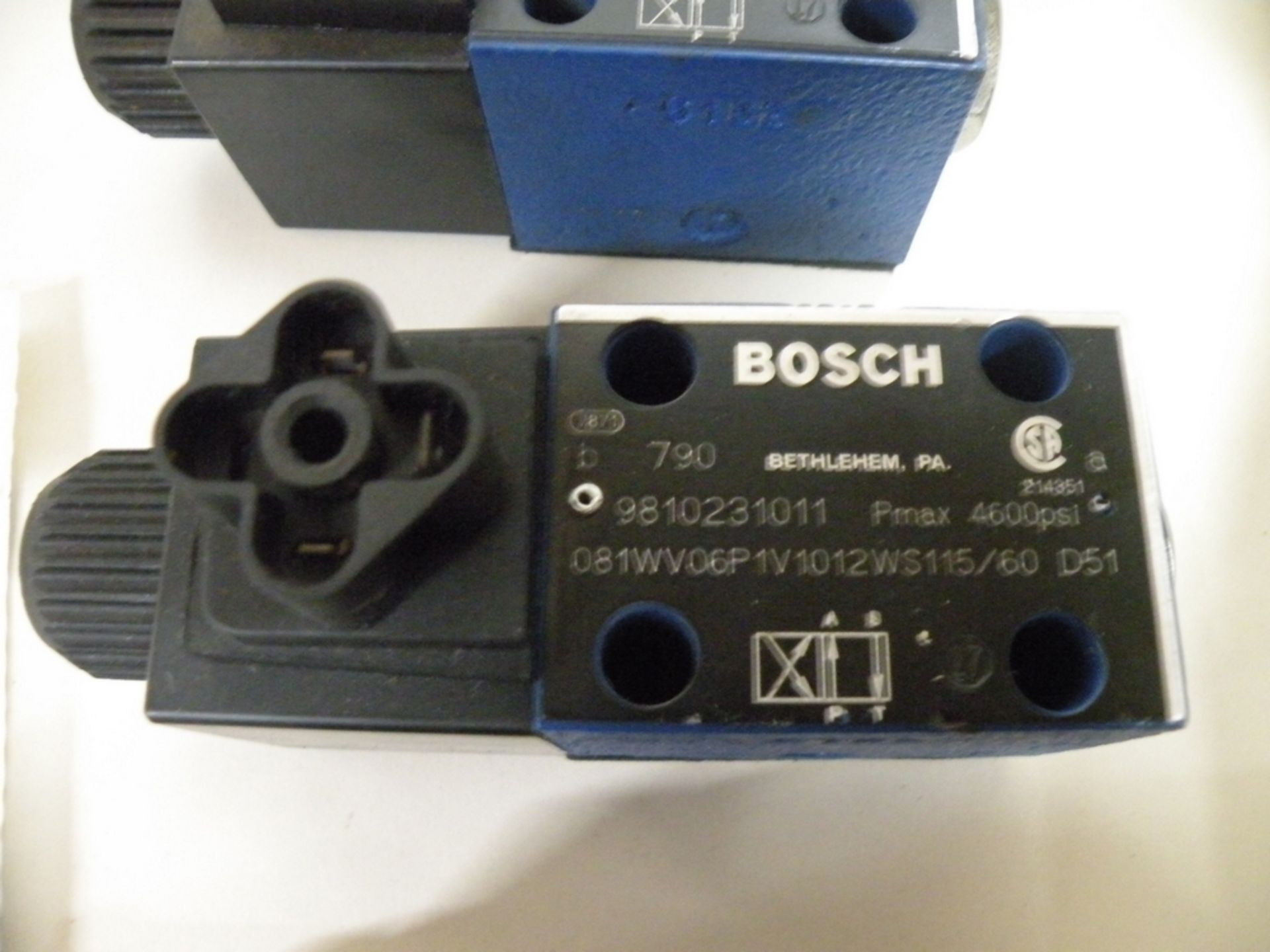 (3) Bosch Directional Control Valve #9810231011, Look new (S Fulton, TN) - Image 3 of 4