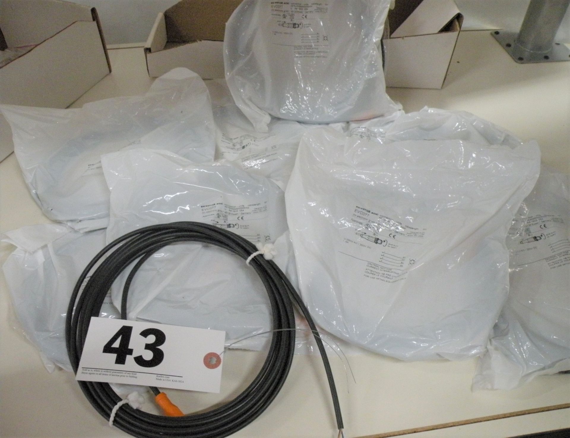 (10) IFM Ecomat 400 EVC077 Connection Cable 250VAC, 300VDC 4A (S Fulton, TN)