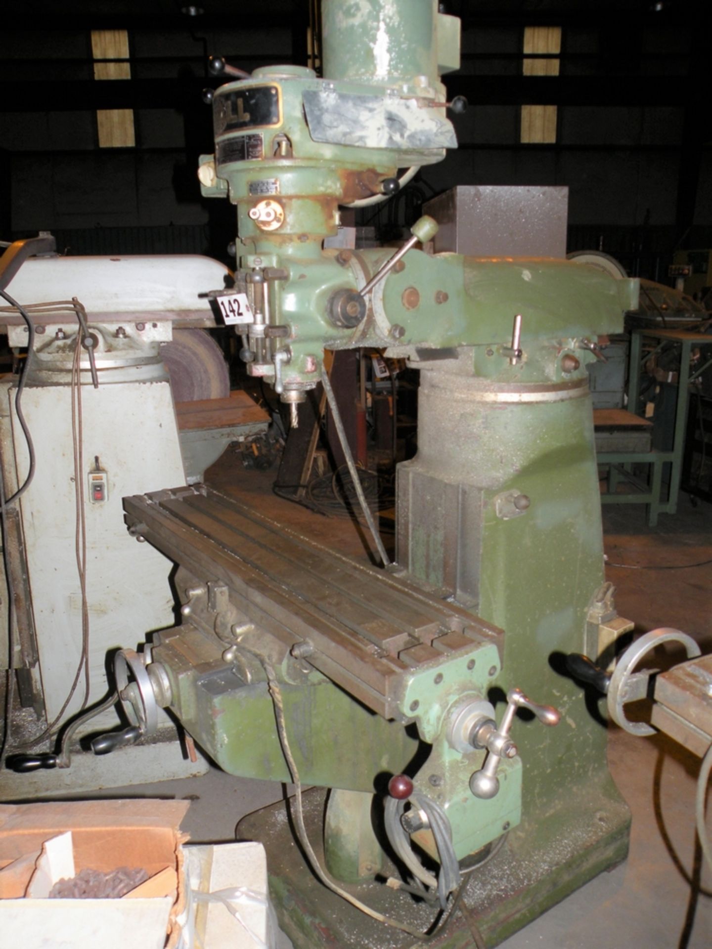 DoAll Mill: 9" x 42" Table, Servo Power Feed, 80-2720 RPM (S Fulton, TN) - Image 2 of 2