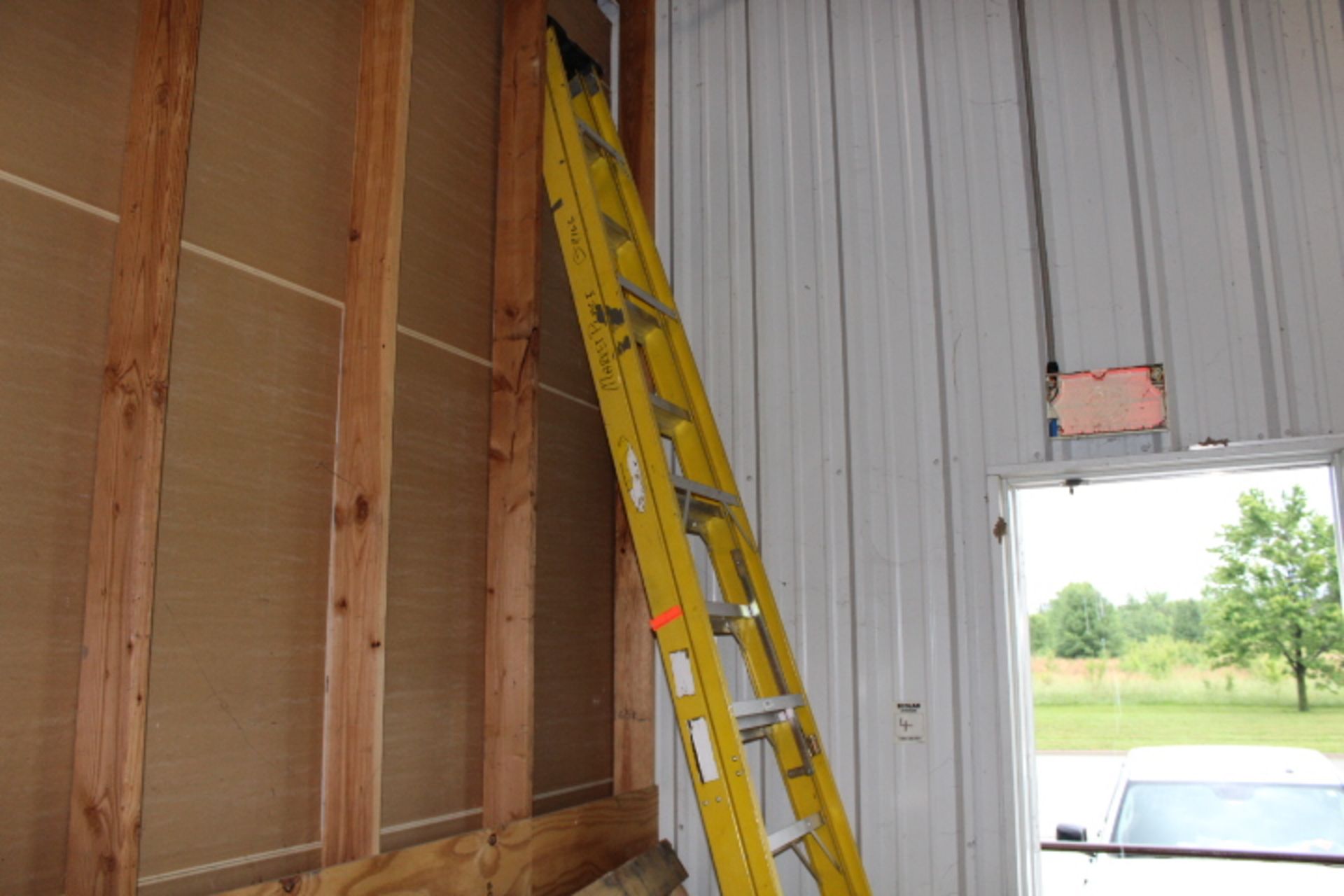 14' Warner fiberglass ladder