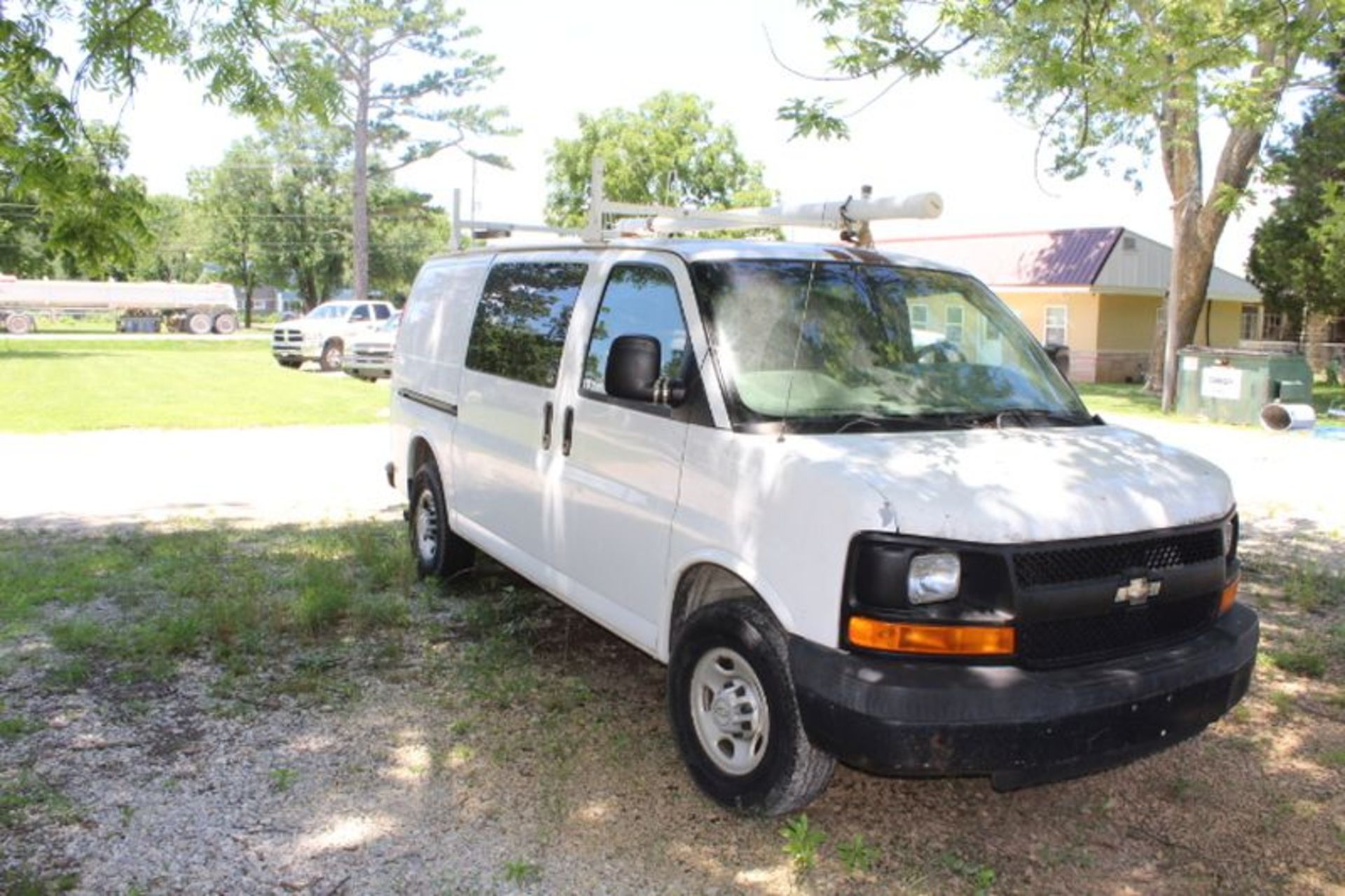 2007 Chevy 3/4 ton, service van, automatic, W/ rack, miles unknown - Image 2 of 4