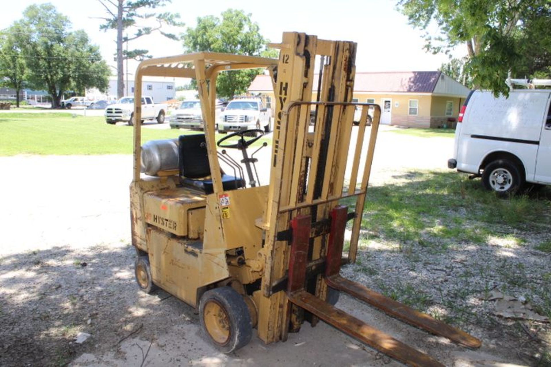 Hyster S30XL Forklift - Propane, Triple Mast, 7840hrs. Working order