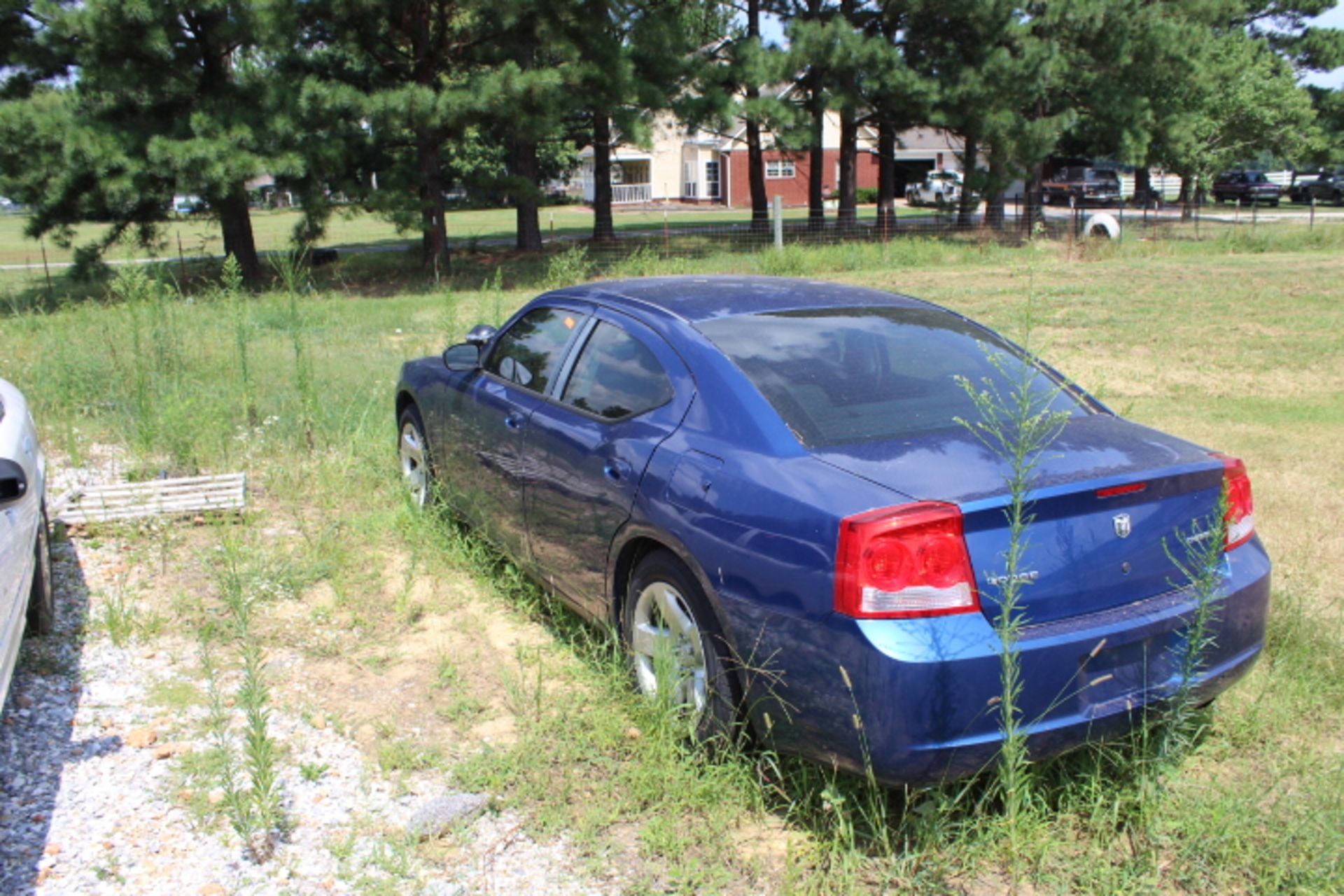 2009 DODGE CHARGER, HAS A FEW ISSUES, 95,075 MILES. - Image 2 of 4