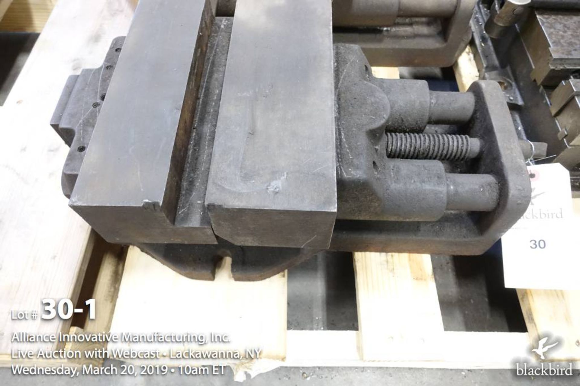 10.5" Machine vise