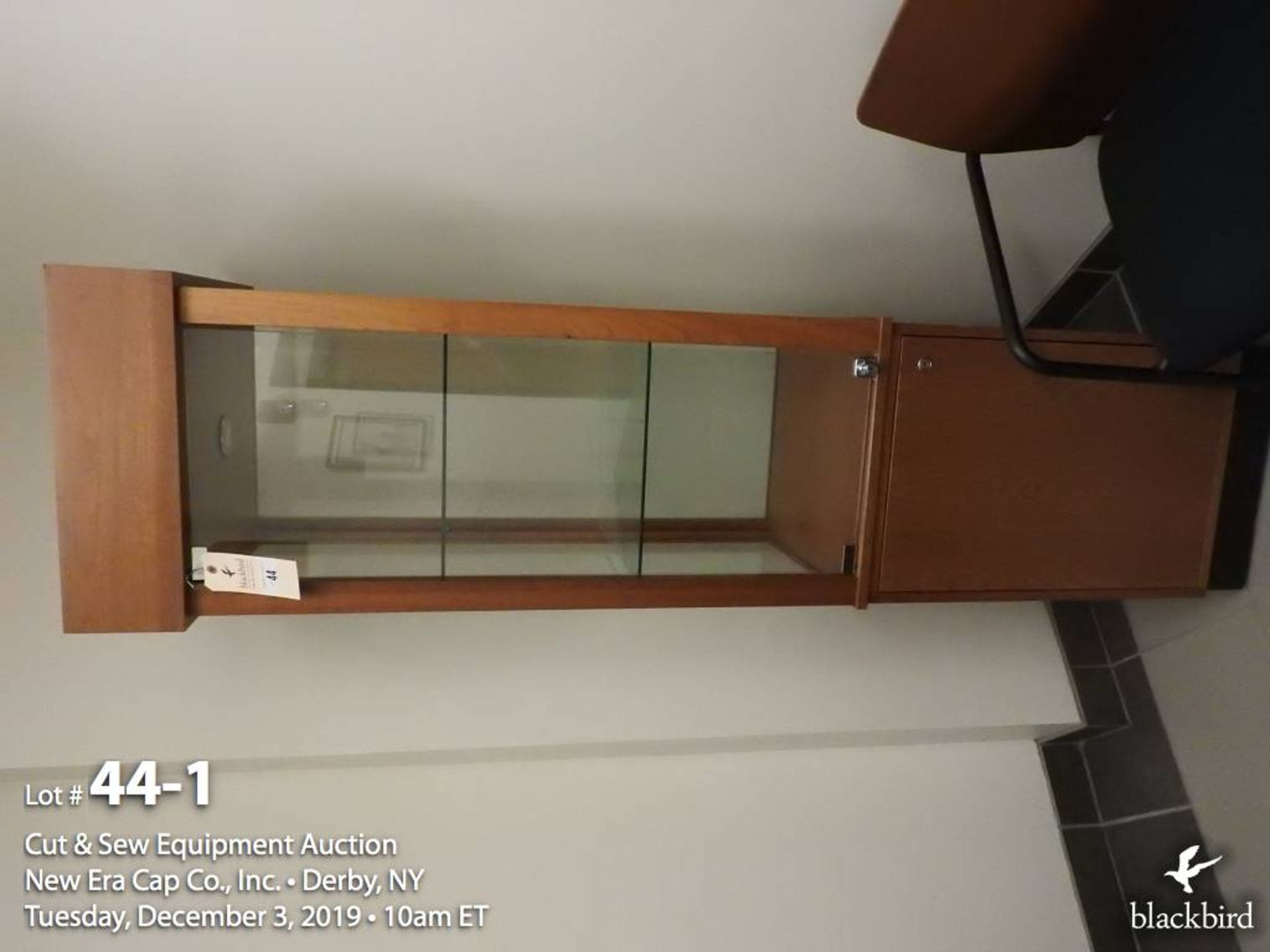 Glass display case, 20"x 20" x 77" with light