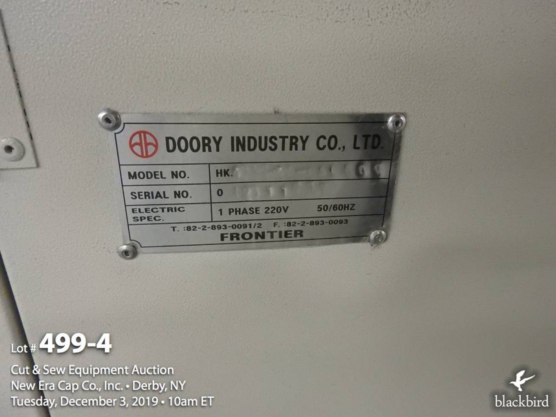 Doory HK302S-3W-NALGAE Three station cap ironing / blocking machine - Image 4 of 4