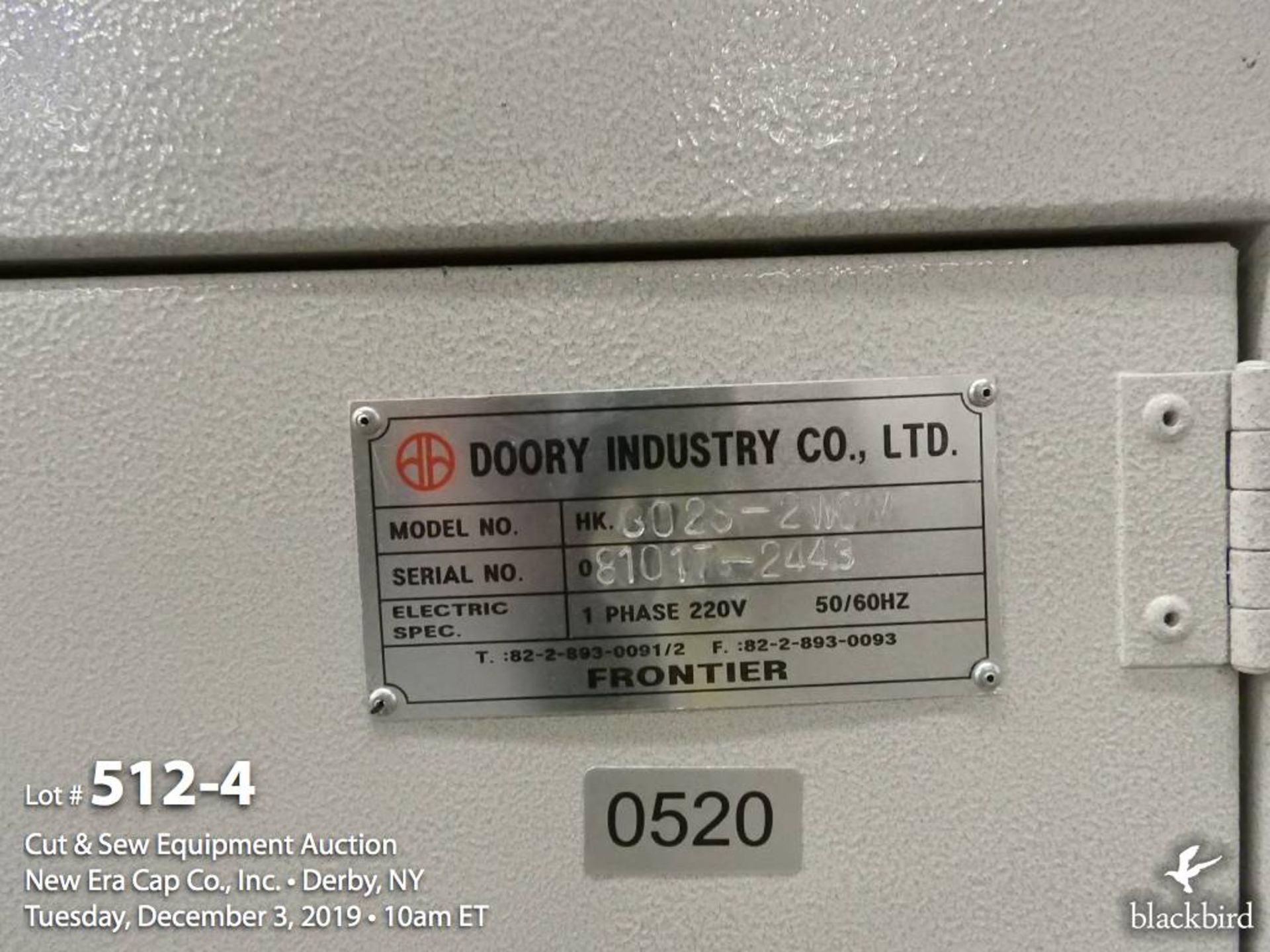 Doory HK302S-2WCM Two station cap ironing / blocking machine - Image 4 of 4