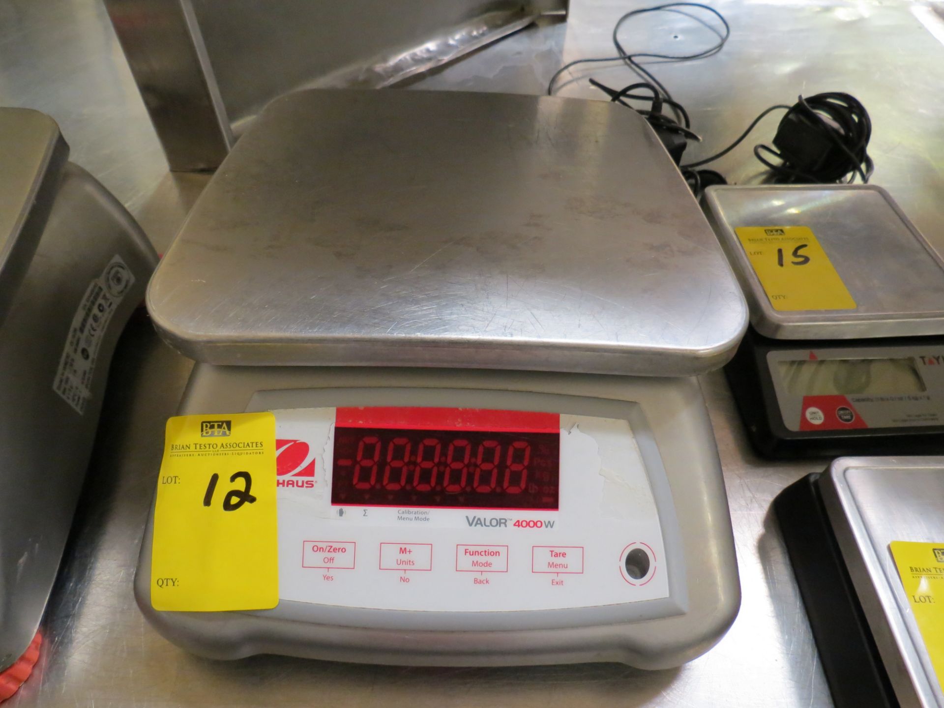 OHAUS VALOR 4000W DIGITAL SCALE