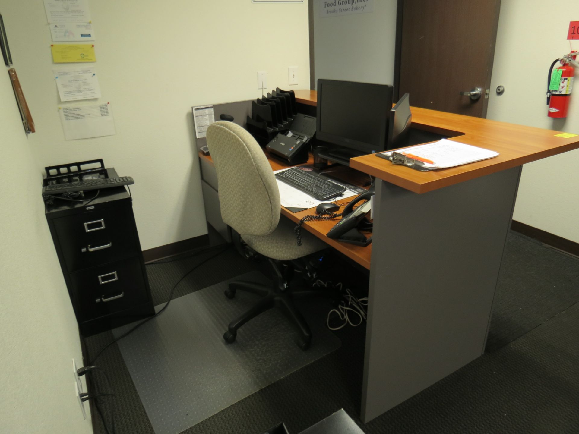 RECEPTIONIST DESK WITH CHAIR - Image 2 of 2