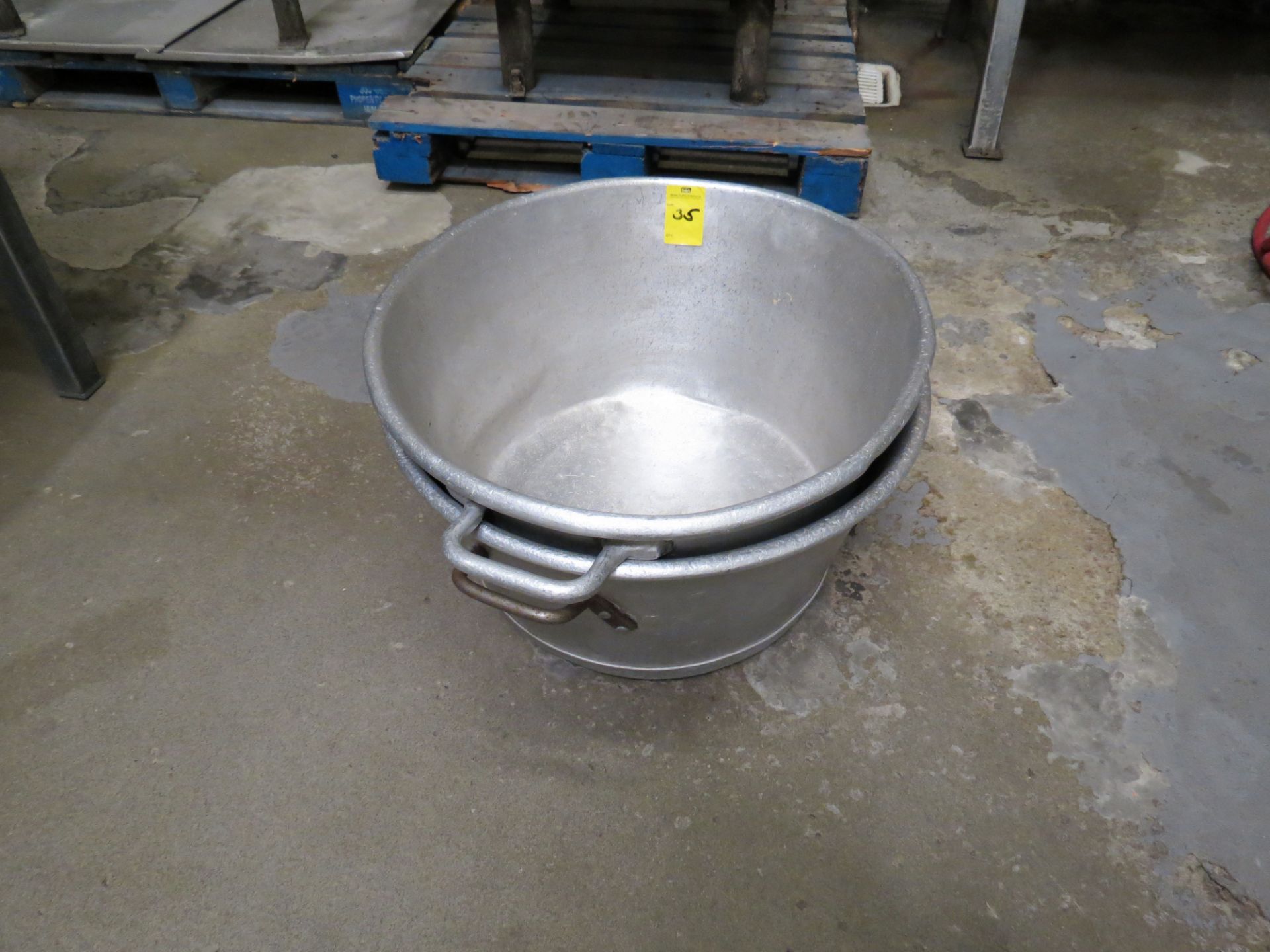 LOT 2-ALUMINUM POTS