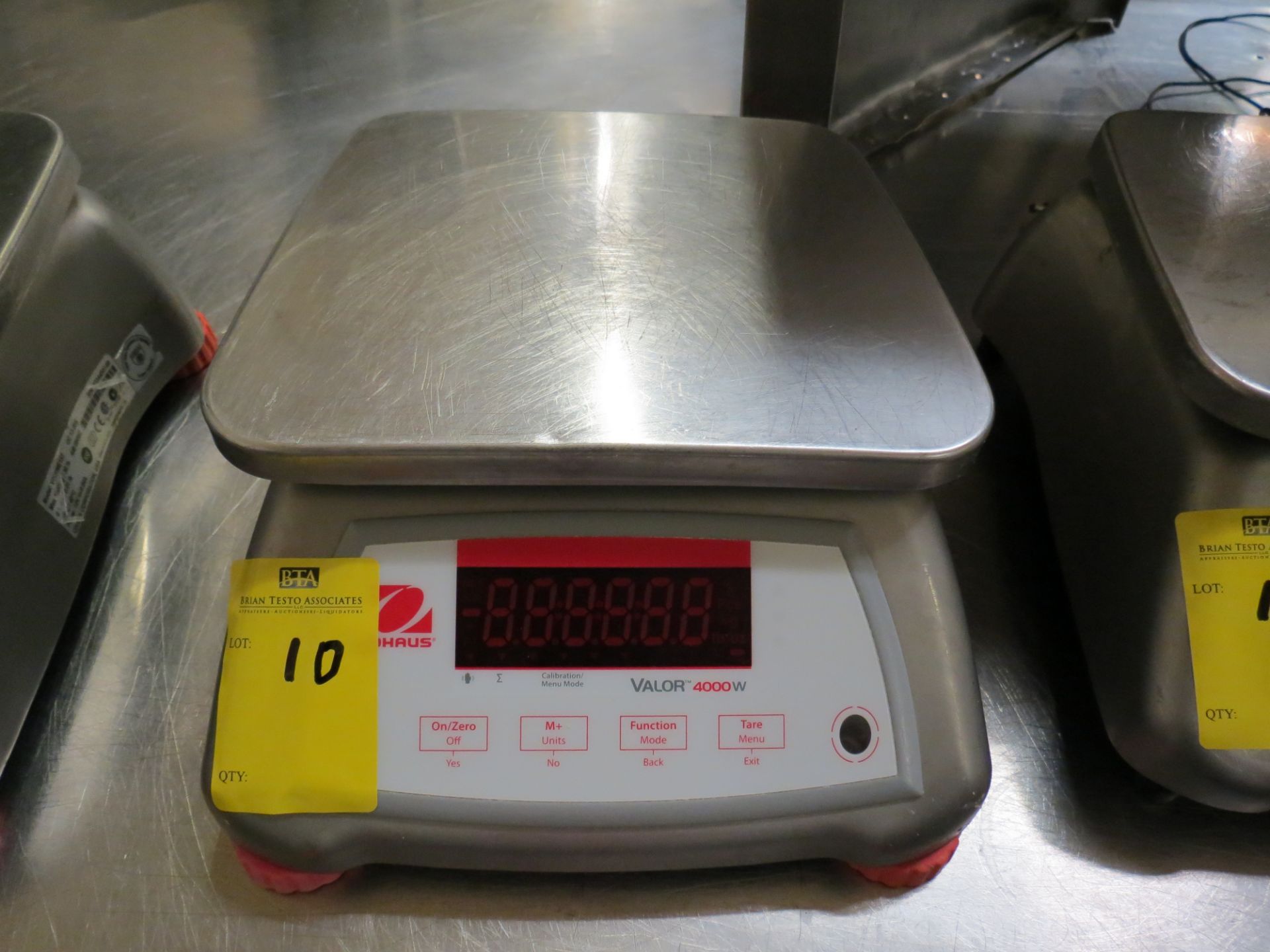 OHAUS VALOR 4000W DIGITAL SCALE