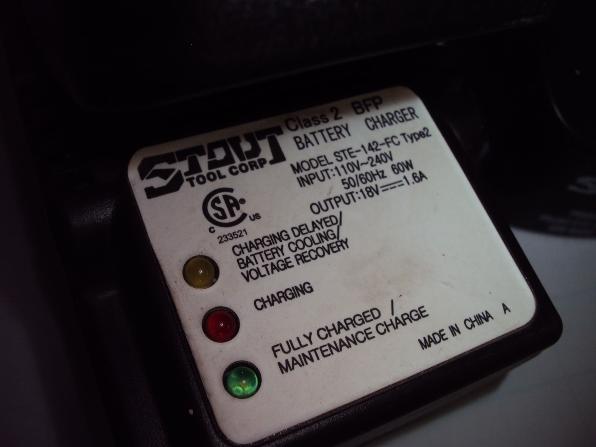 Stout STE142FC Battery Charger w/ 2 18V Batteries - Image 2 of 3