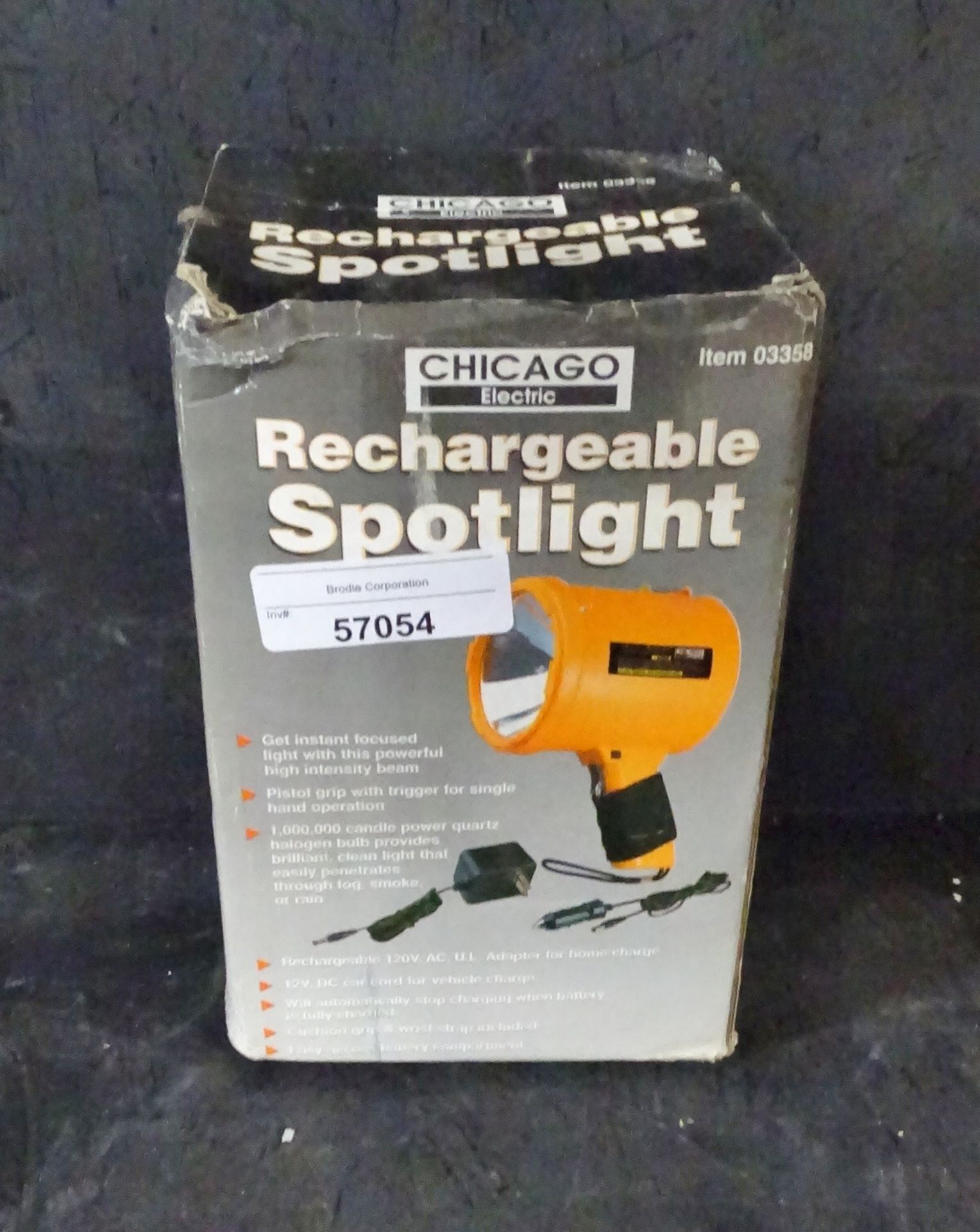 Chicago Electric Rechargeable Spot Light - Bild 2 aus 4