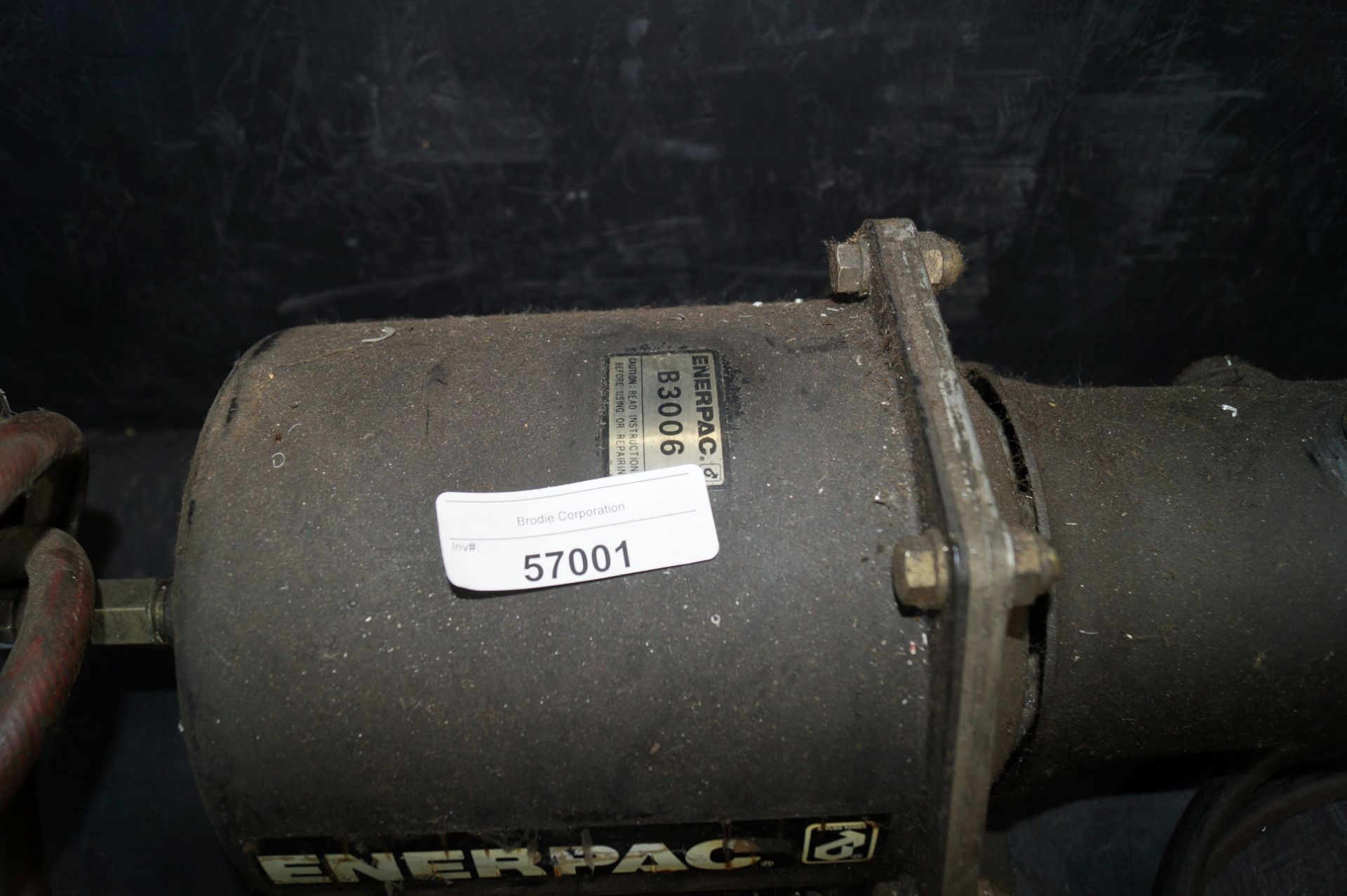 Enerpac B3006 Hydraulic Booster with Valve - Image 5 of 6