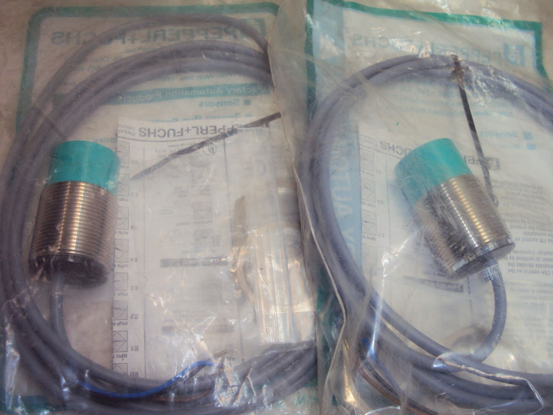 (7) Assorted Proximity Sensors Pepperl+Fuchs Omron Turck - Image 2 of 7