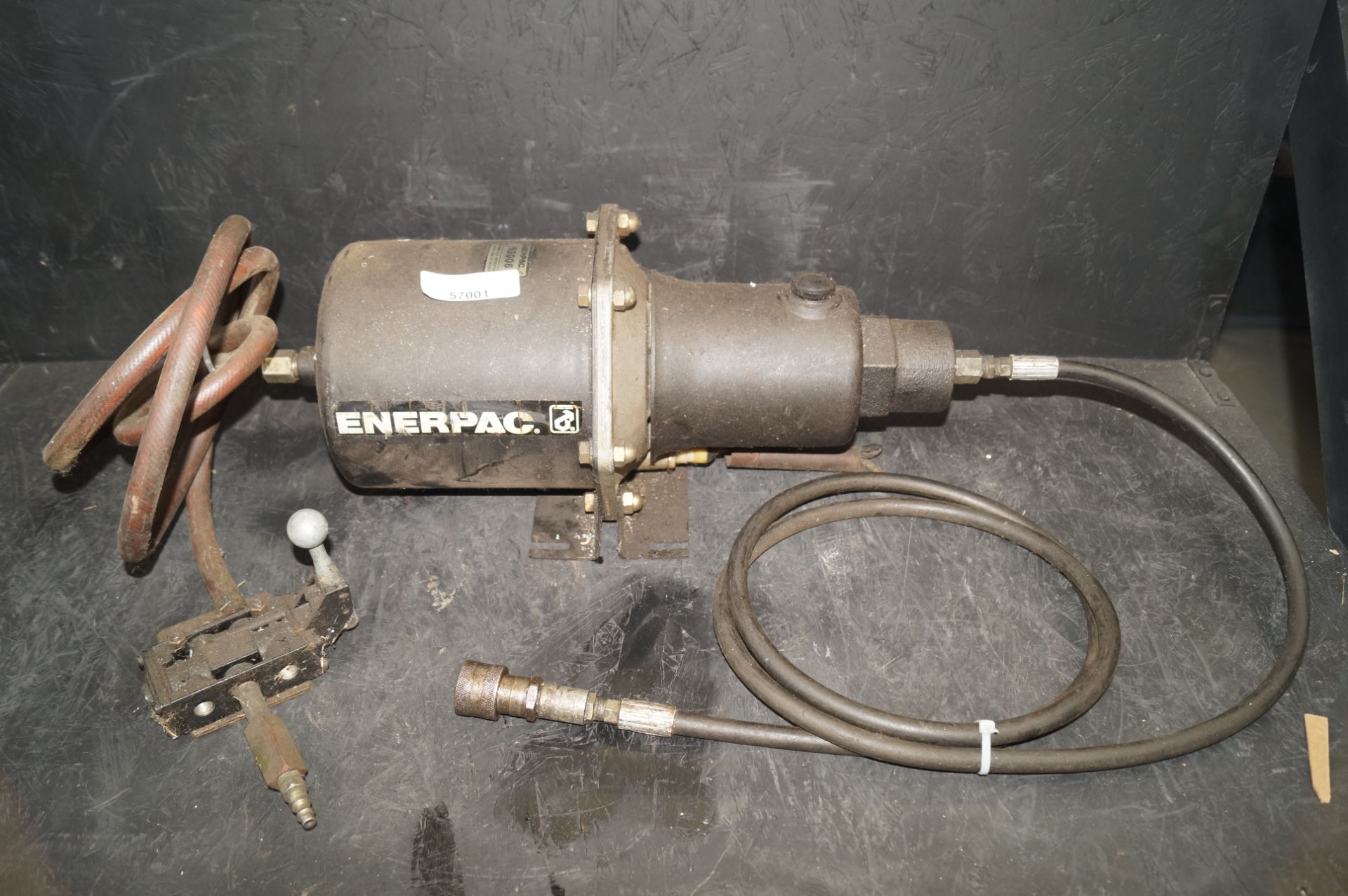 Enerpac B3006 Hydraulic Booster with Valve - Image 3 of 6